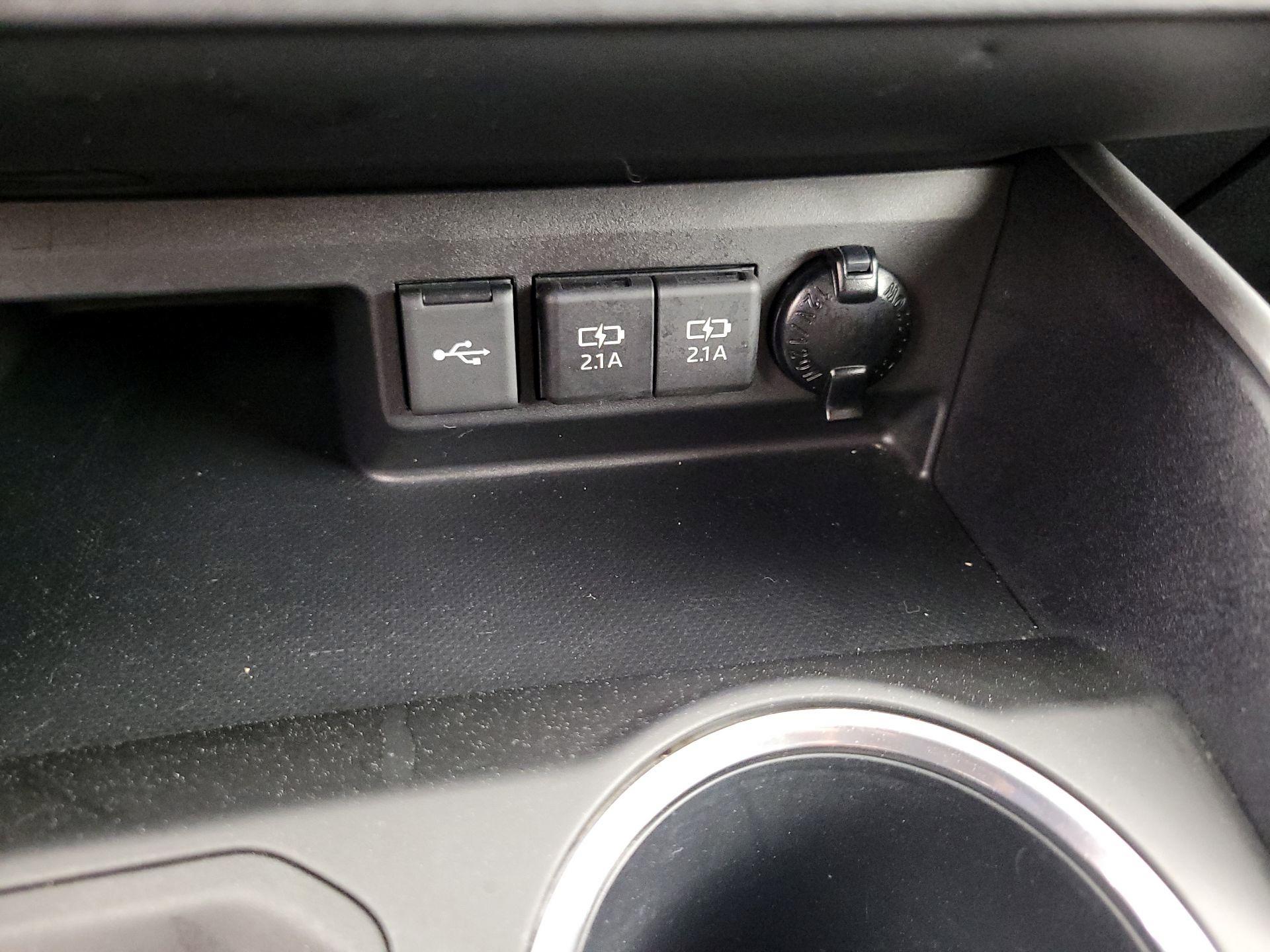 Thumbnail: 2021 Toyota Highlander - 18