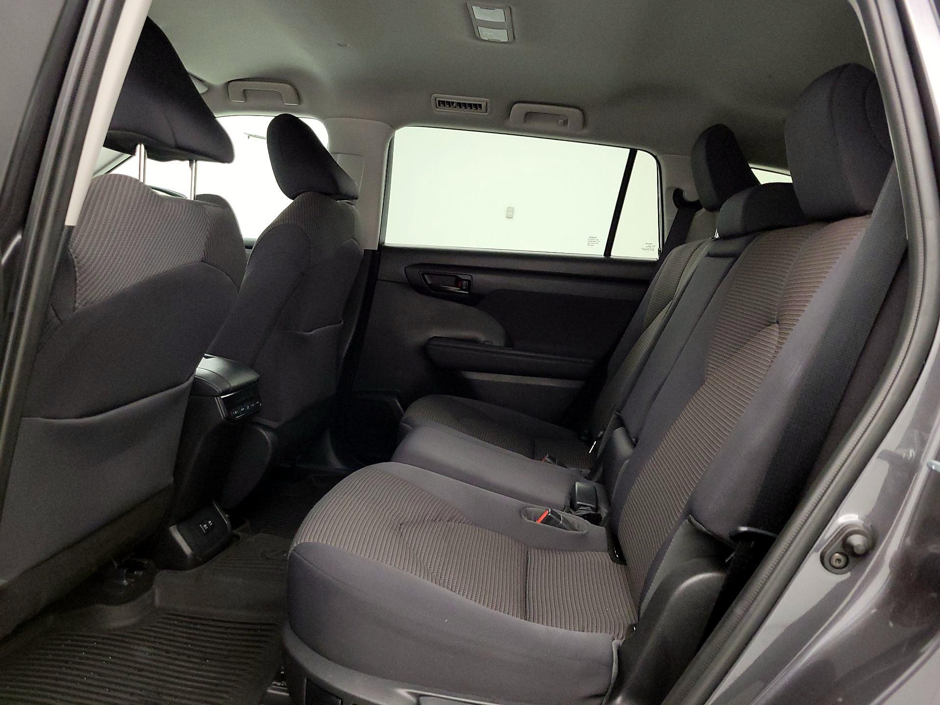 Thumbnail: 2021 Toyota Highlander - 19