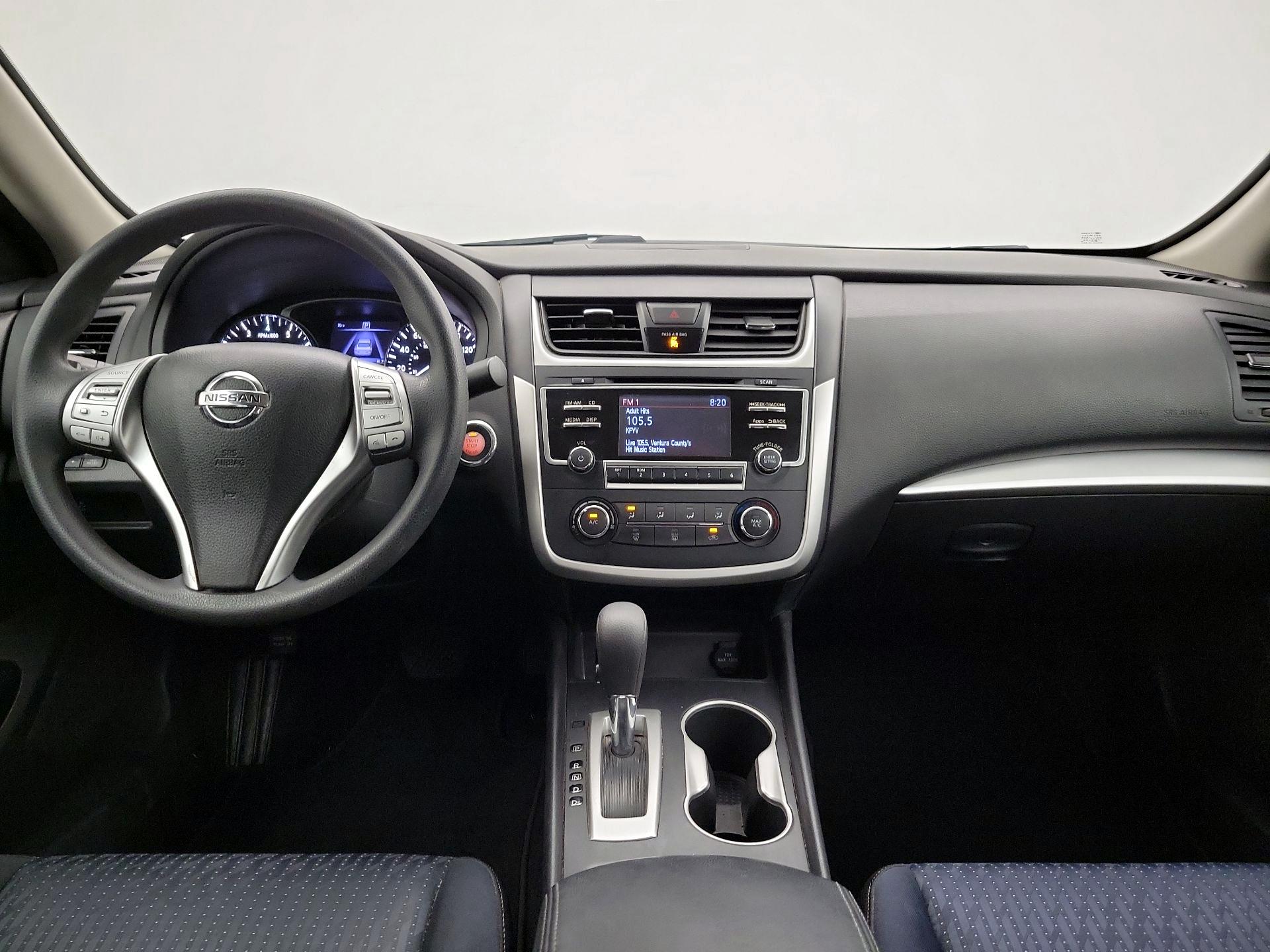 Thumbnail: 2016 Nissan Altima - 9