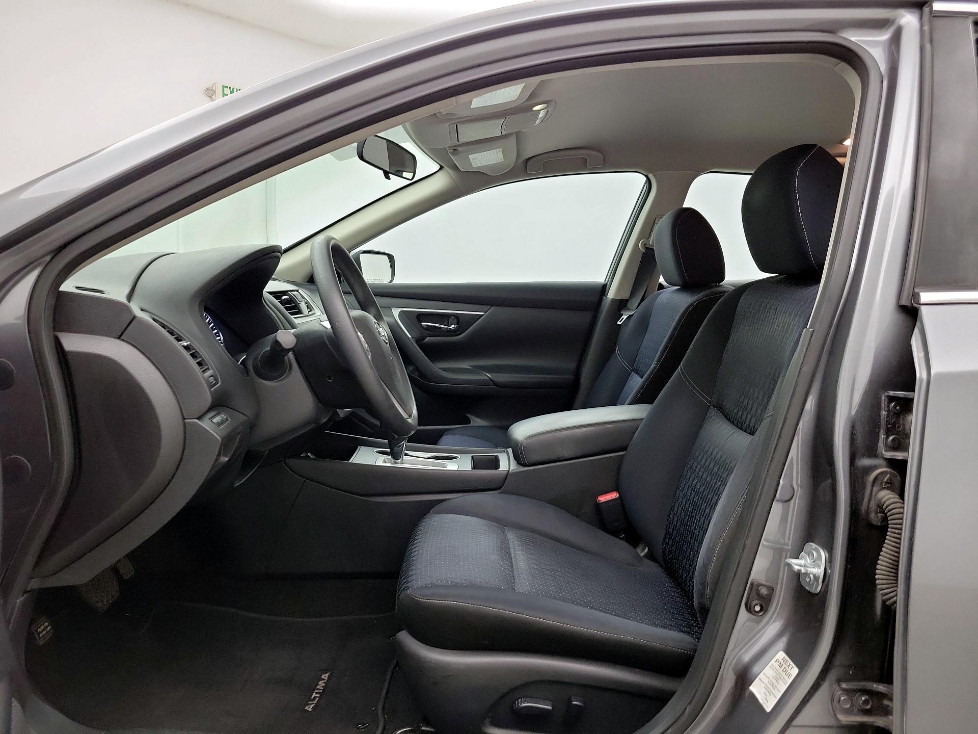 Thumbnail: 2016 Nissan Altima - 11