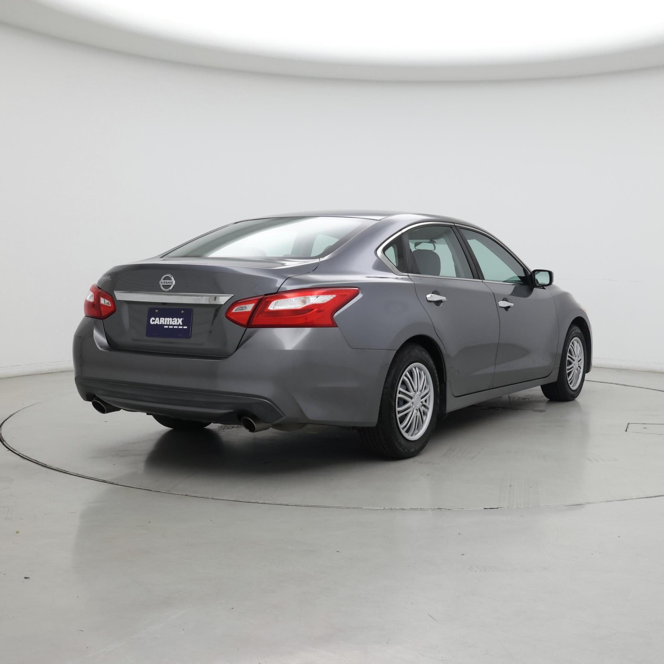 Thumbnail: 2016 Nissan Altima - 8