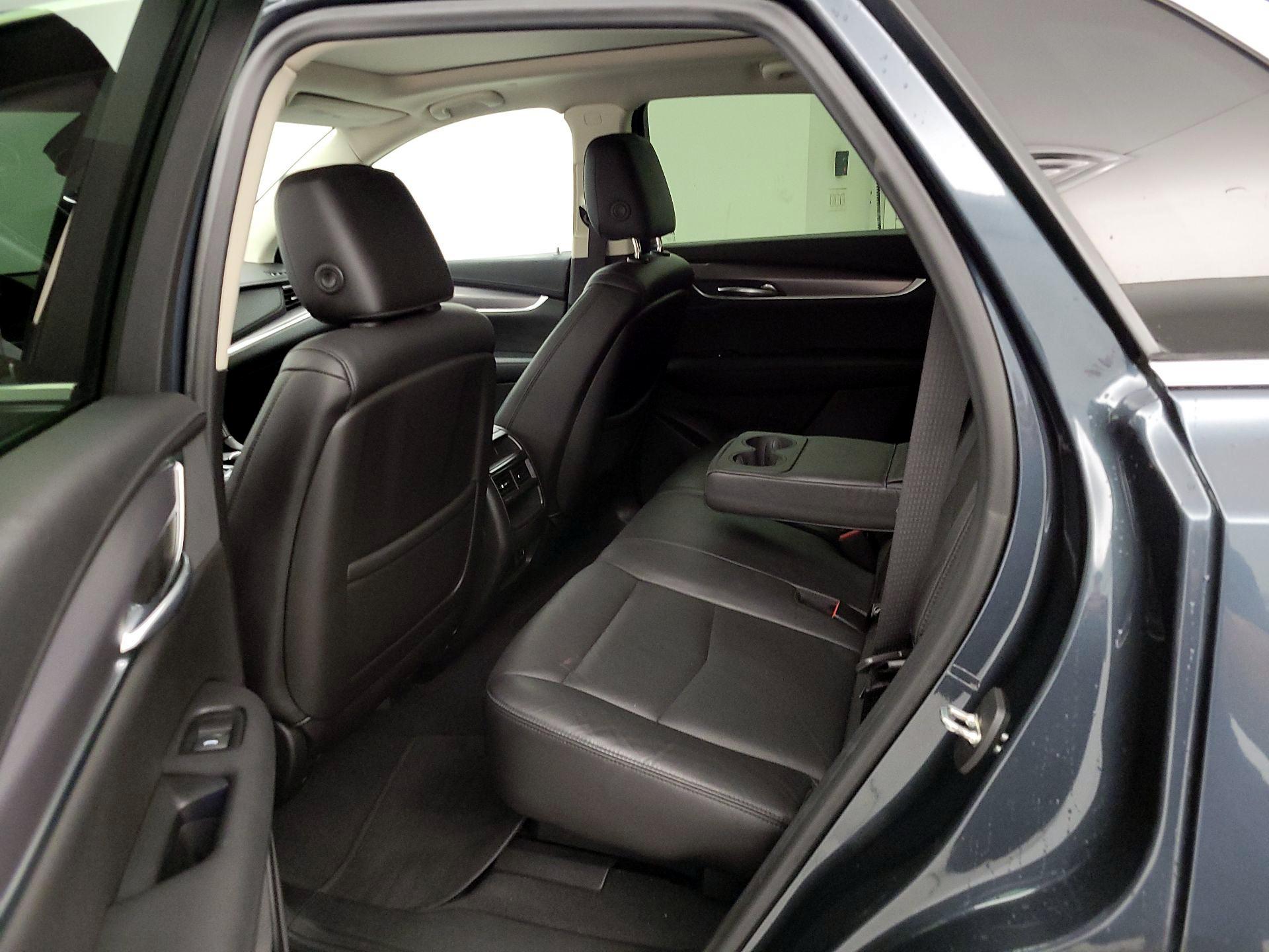 Thumbnail: 2019 Cadillac XT5 - 17