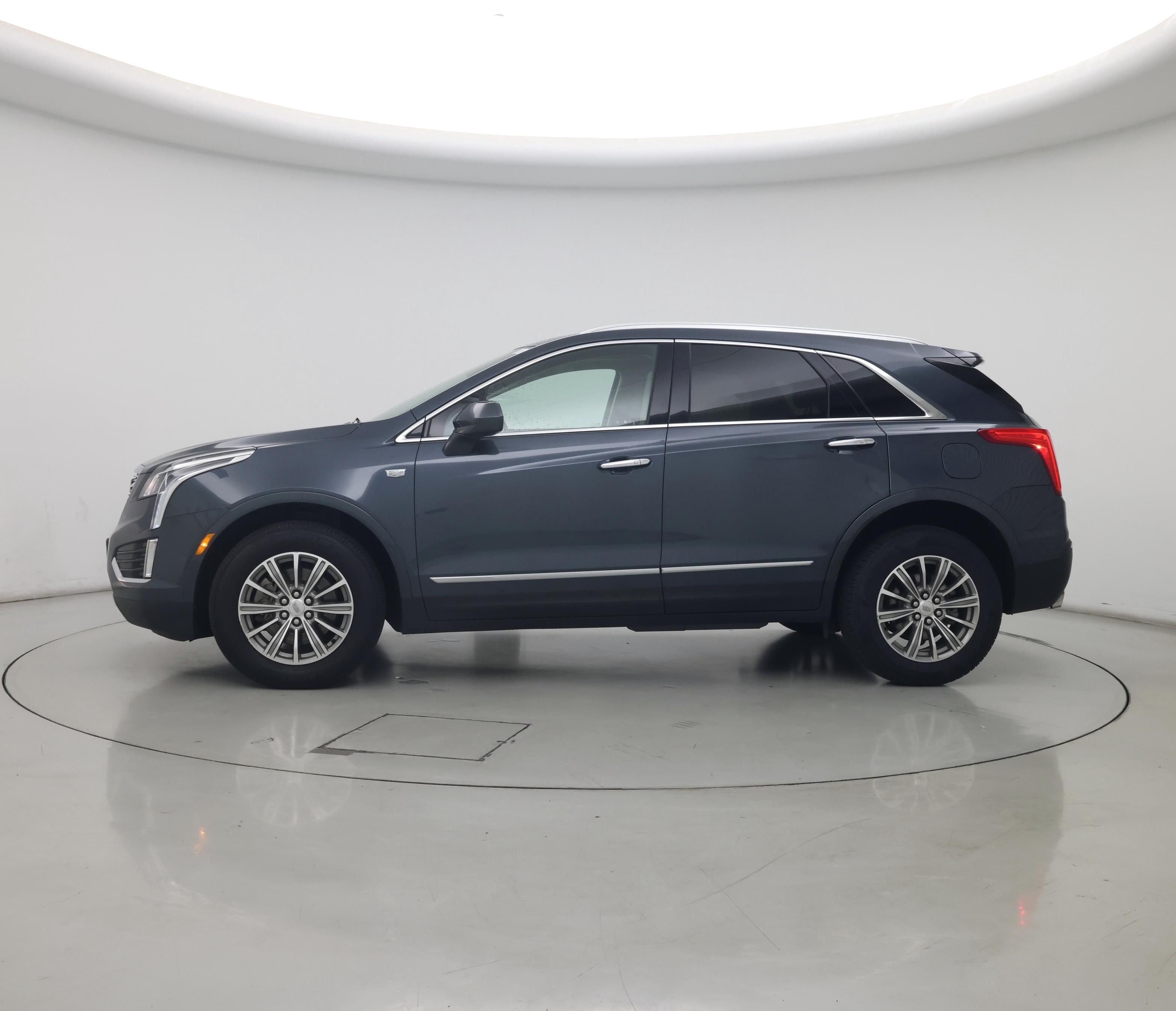 Thumbnail: 2019 Cadillac XT5 - 3