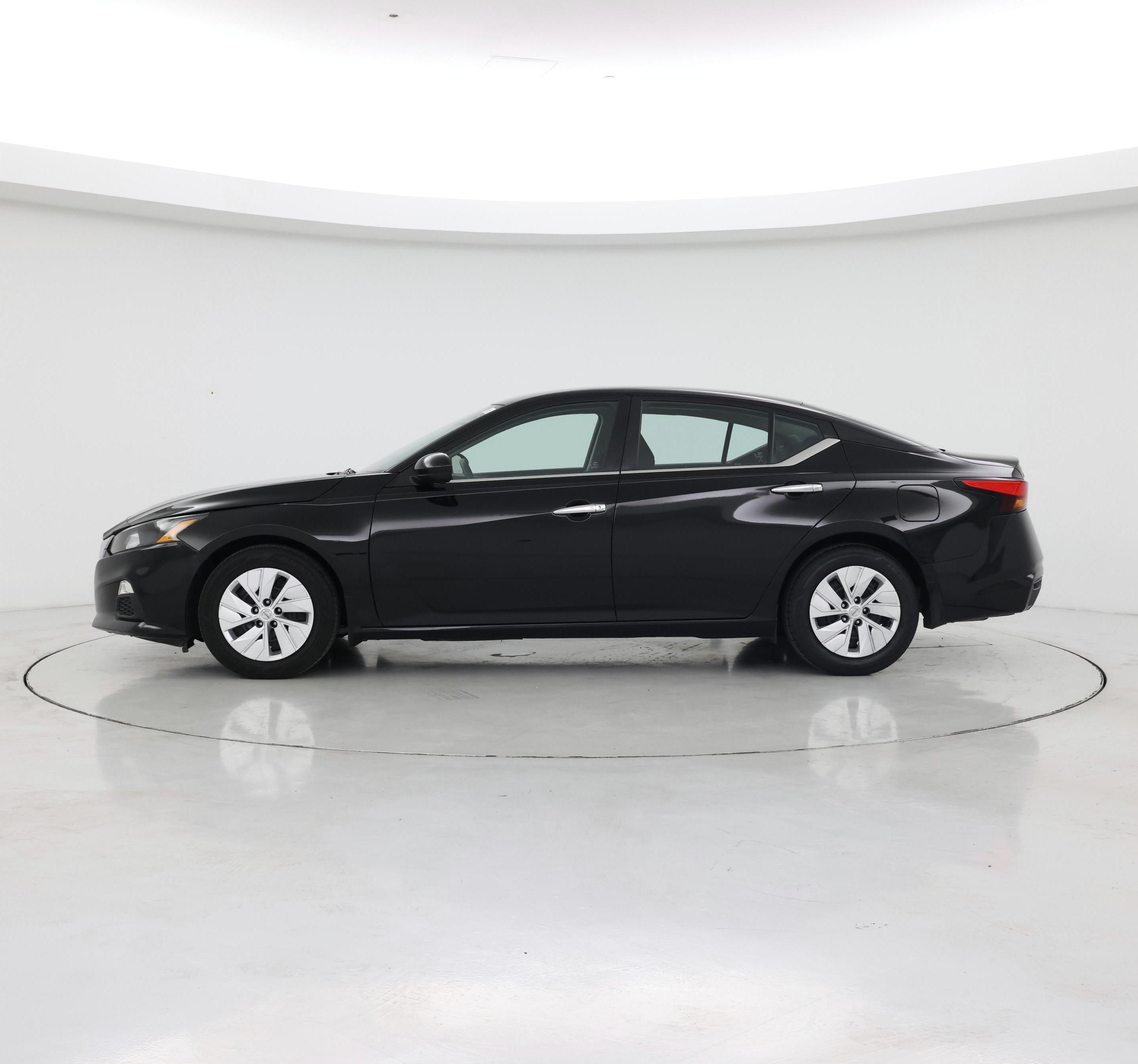Thumbnail: 2022 Nissan Altima - 3