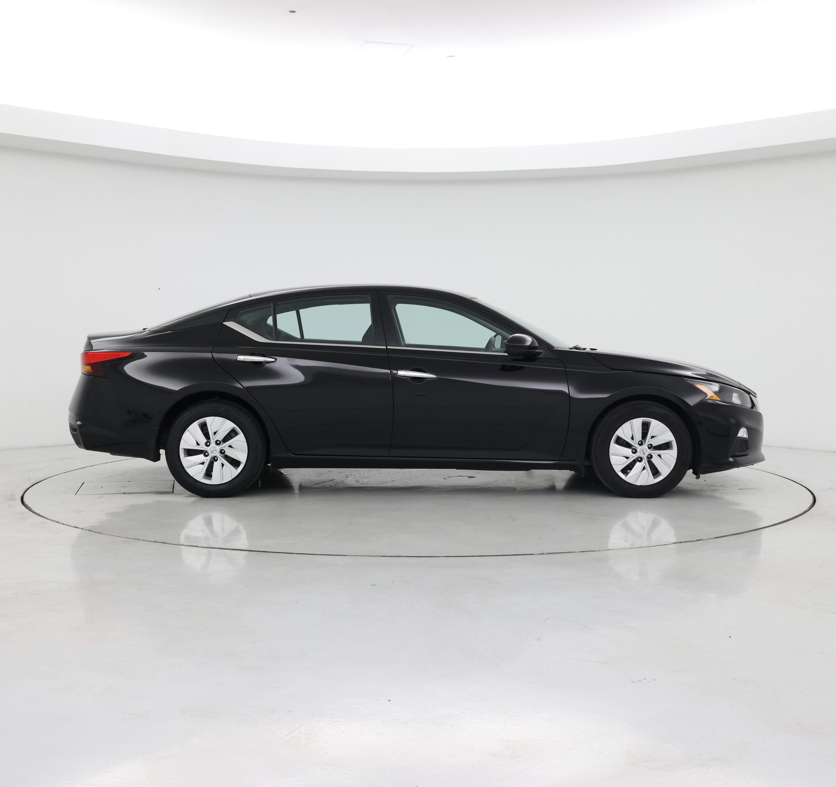 Thumbnail: 2022 Nissan Altima - 7