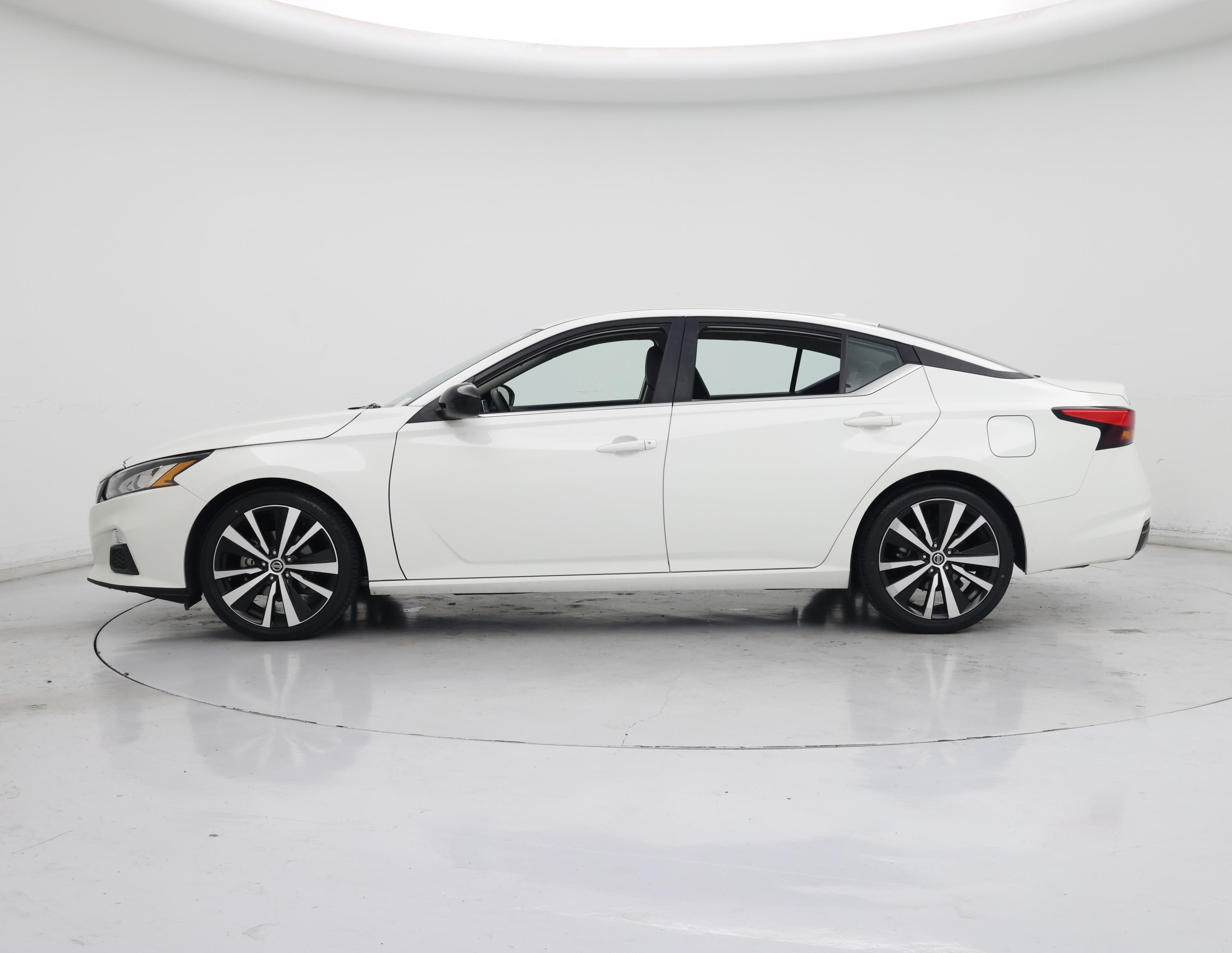 Thumbnail: 2022 Nissan Altima - 3
