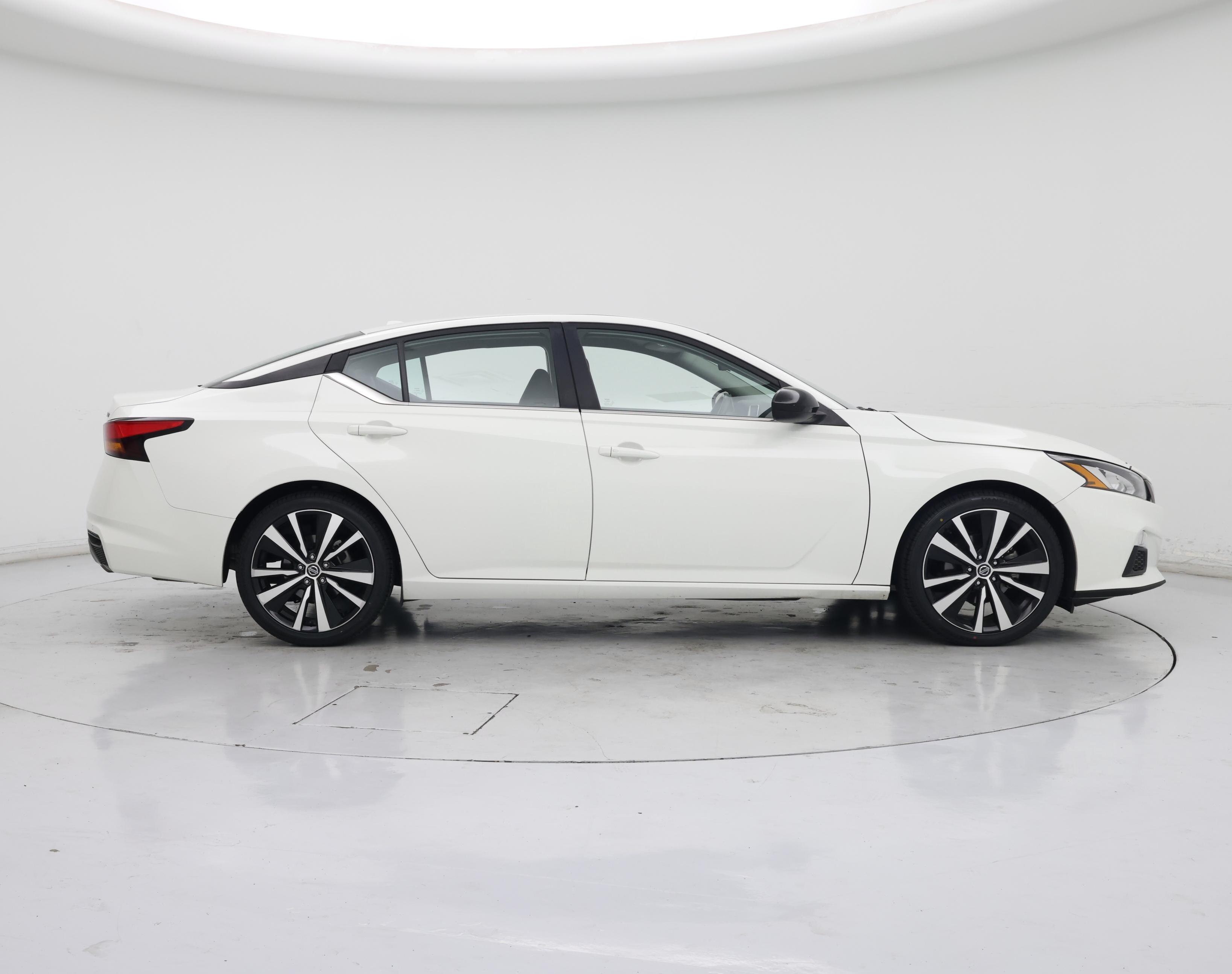 Thumbnail: 2022 Nissan Altima - 7
