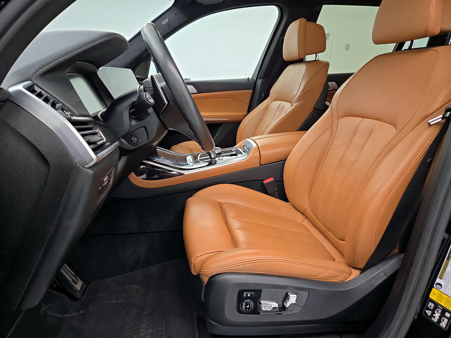 Thumbnail: 2022 BMW X7 - 11