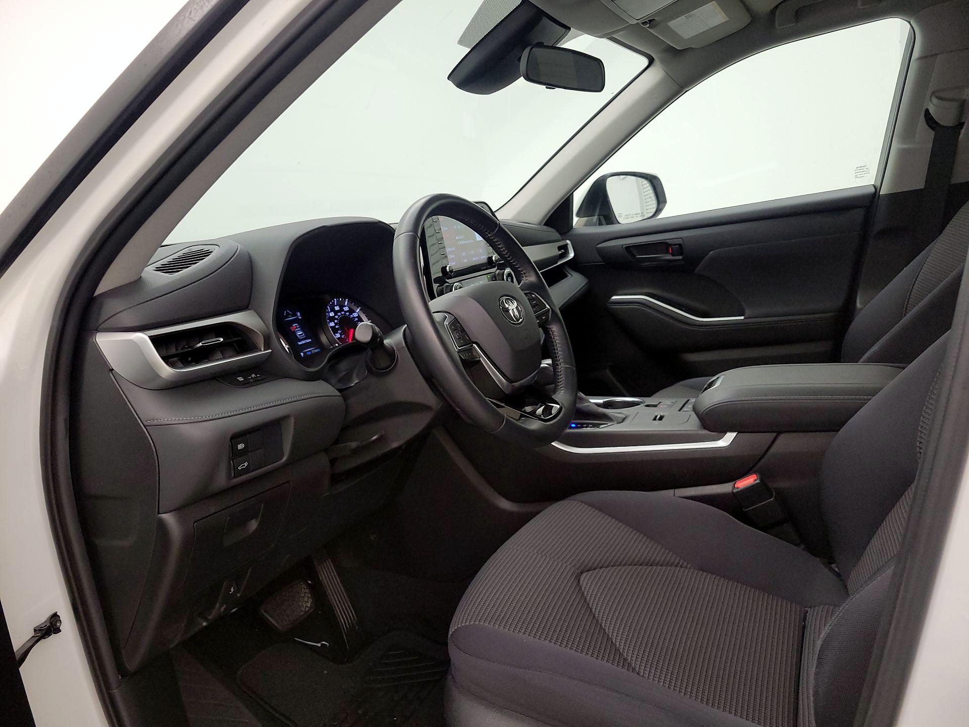 Thumbnail: 2021 Toyota Highlander - 11