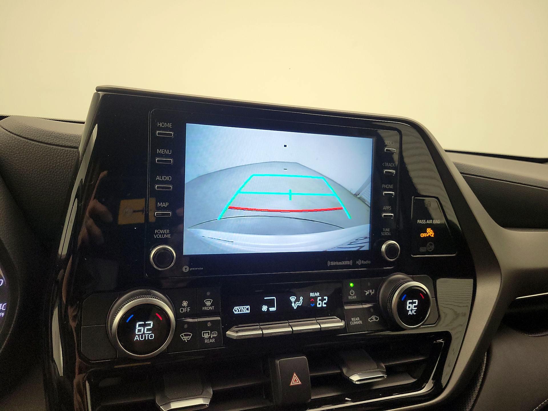 Thumbnail: 2021 Toyota Highlander - 14