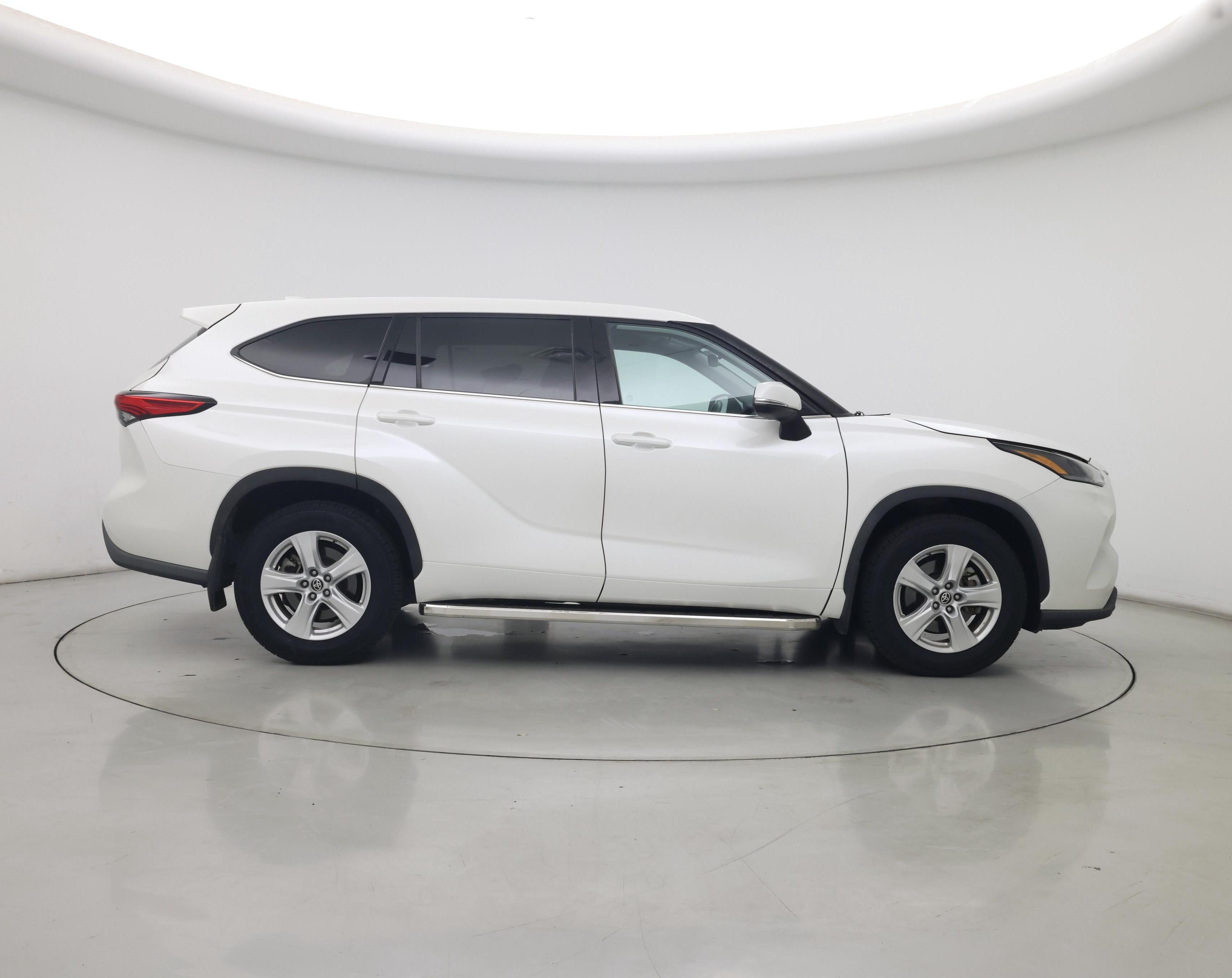 Thumbnail: 2021 Toyota Highlander - 7
