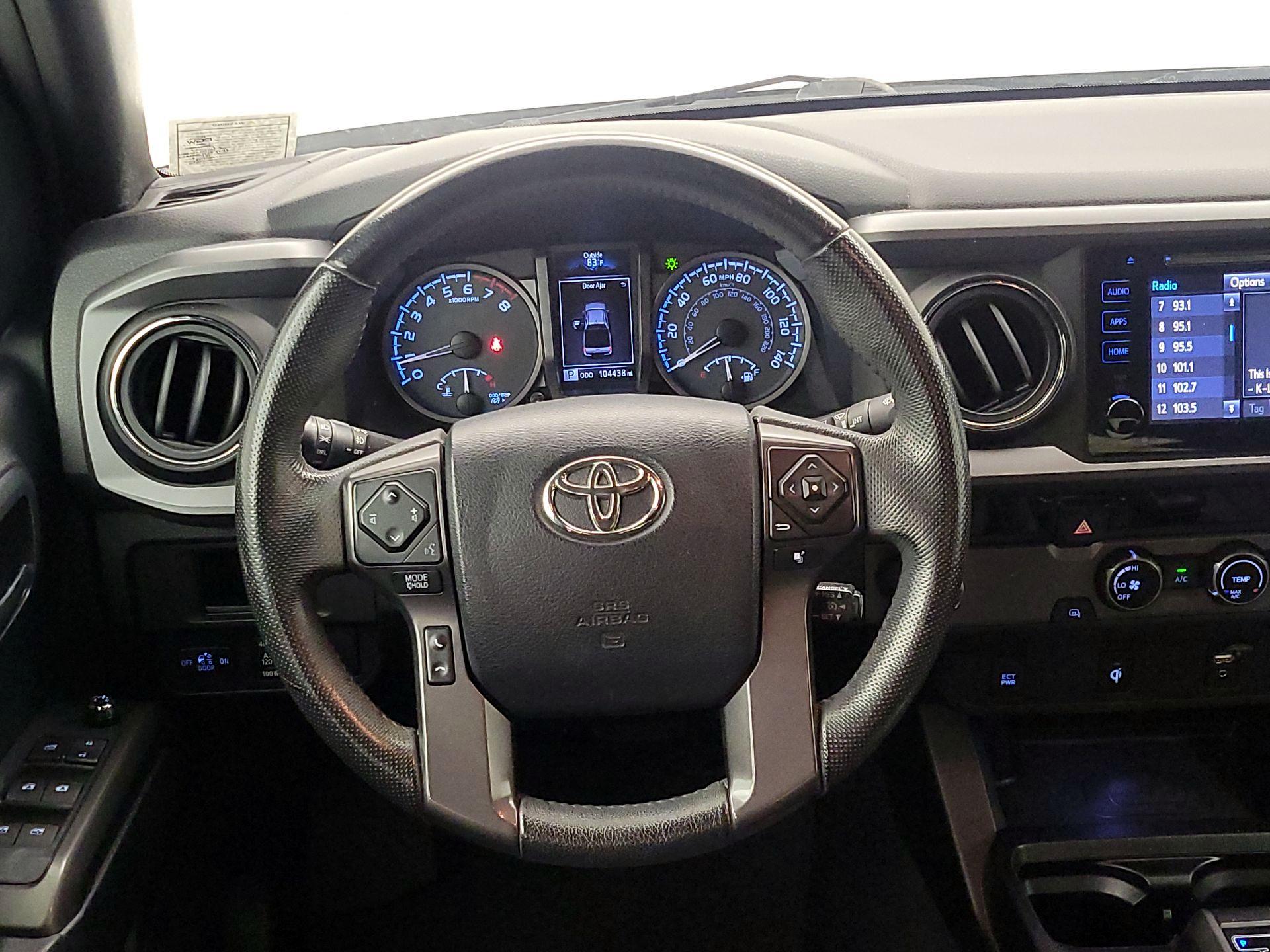 Thumbnail: 2016 Toyota Tacoma - 10