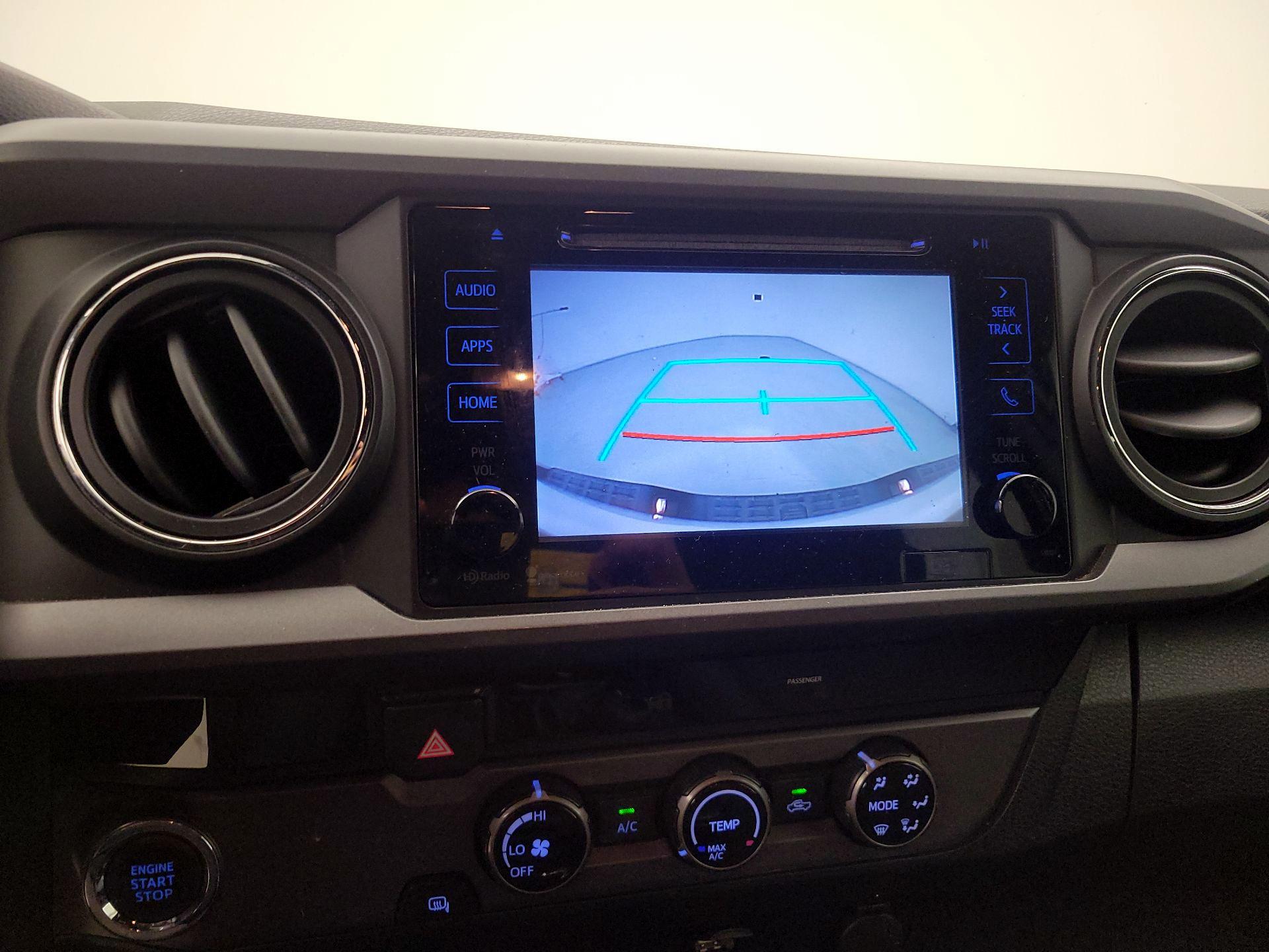 Thumbnail: 2016 Toyota Tacoma - 14