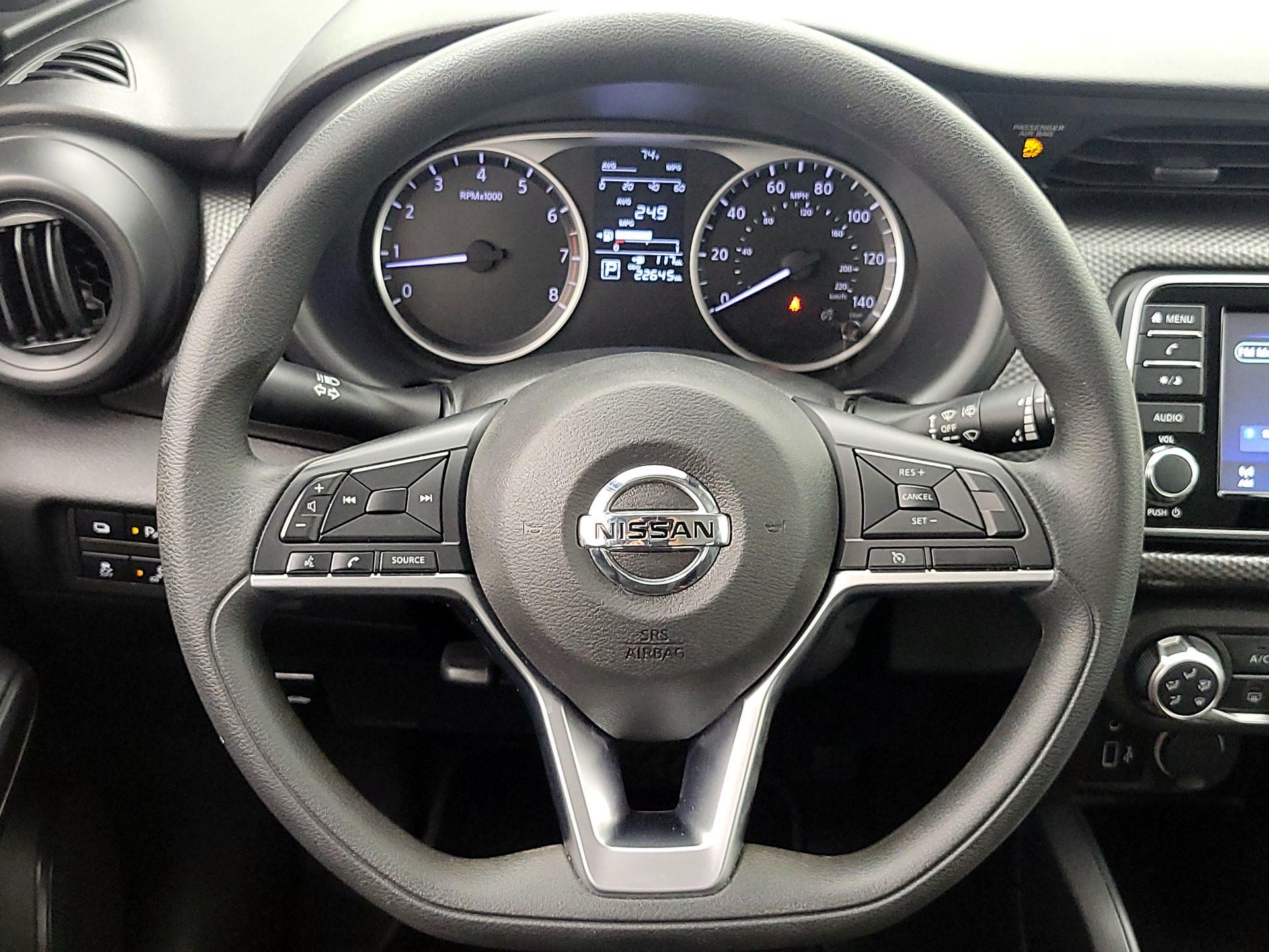 Thumbnail: 2020 Nissan Kicks - 10