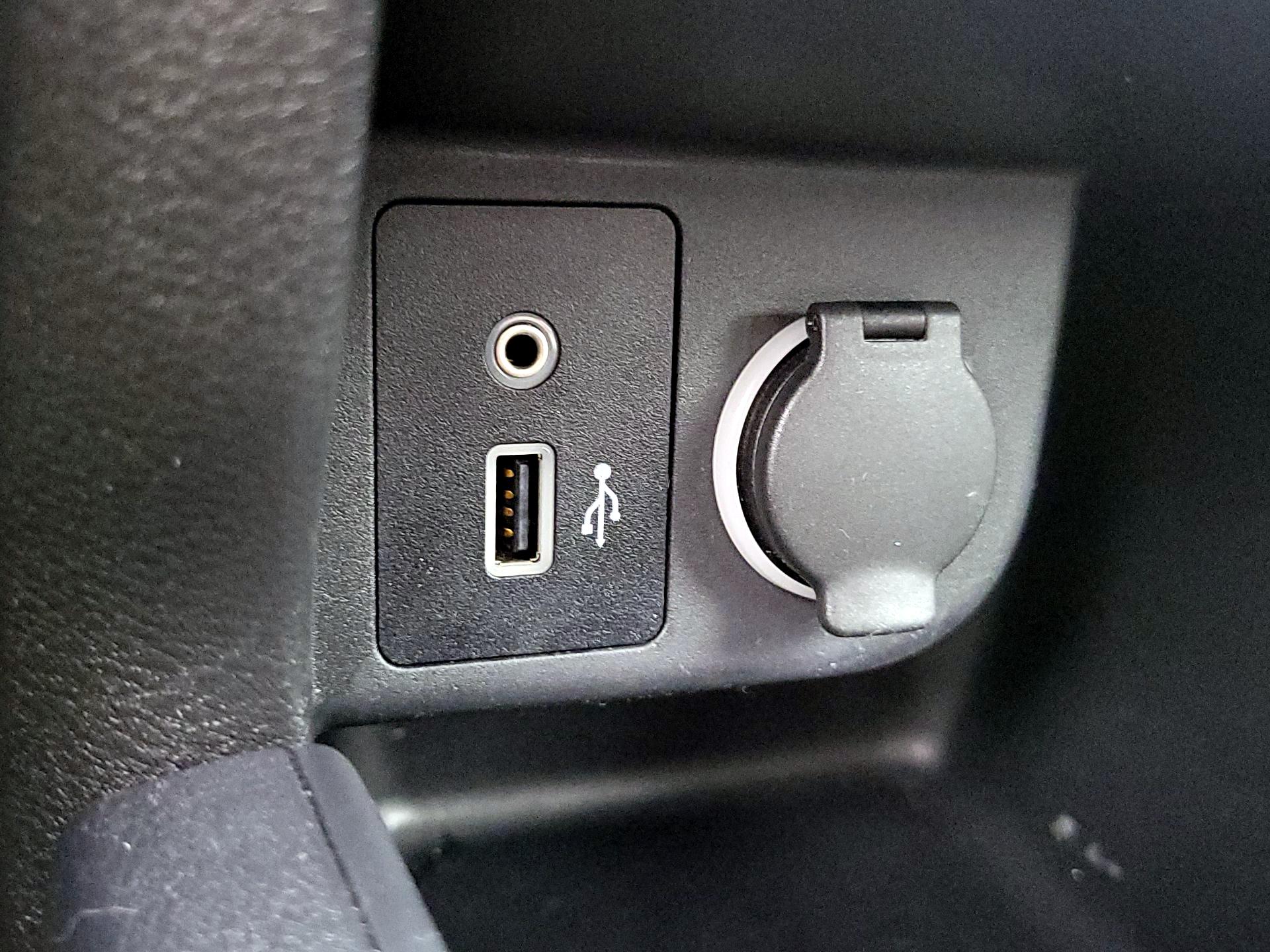 Thumbnail: 2020 Nissan Kicks - 18