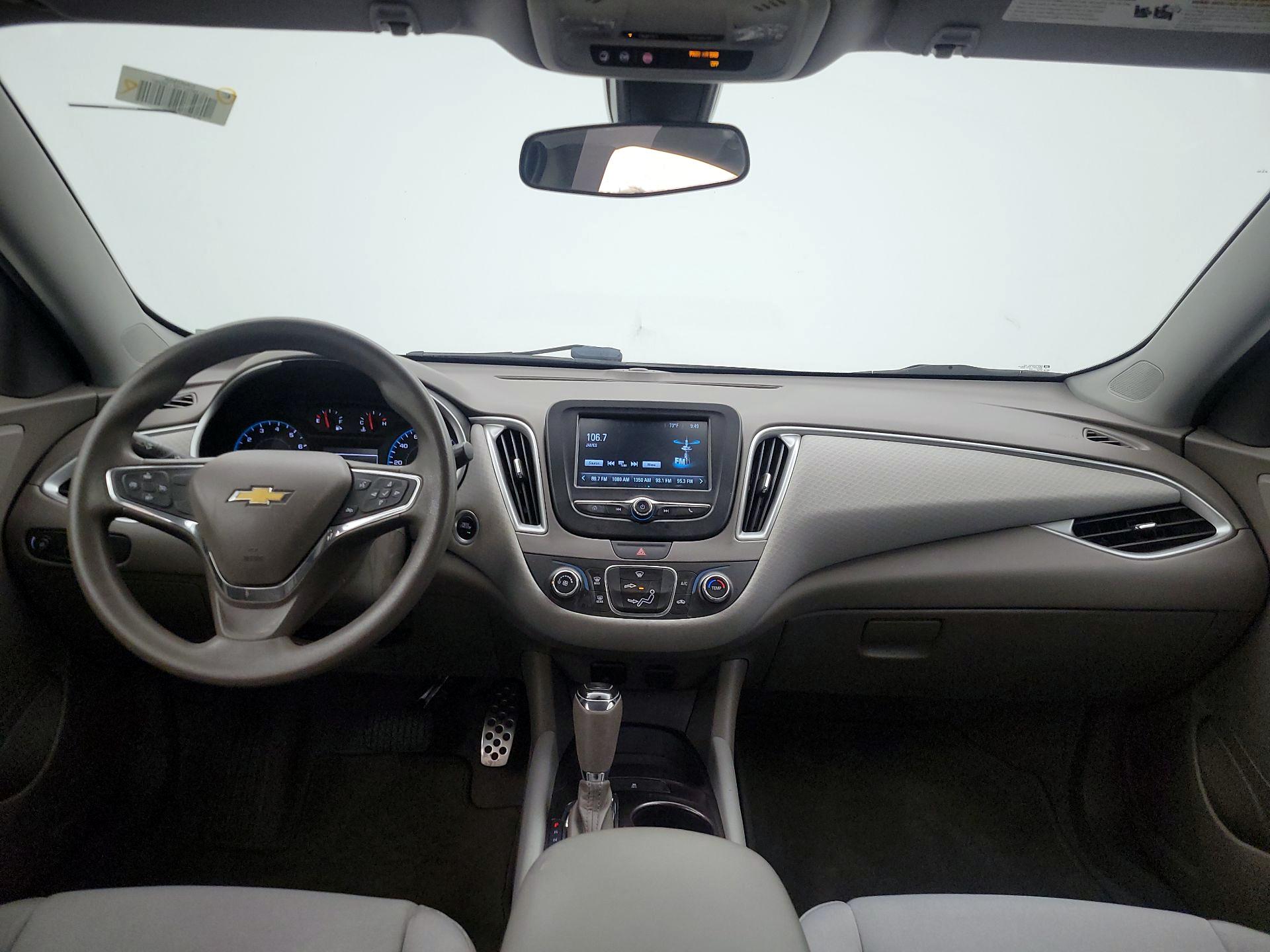 Thumbnail: 2016 Chevrolet Malibu - 9