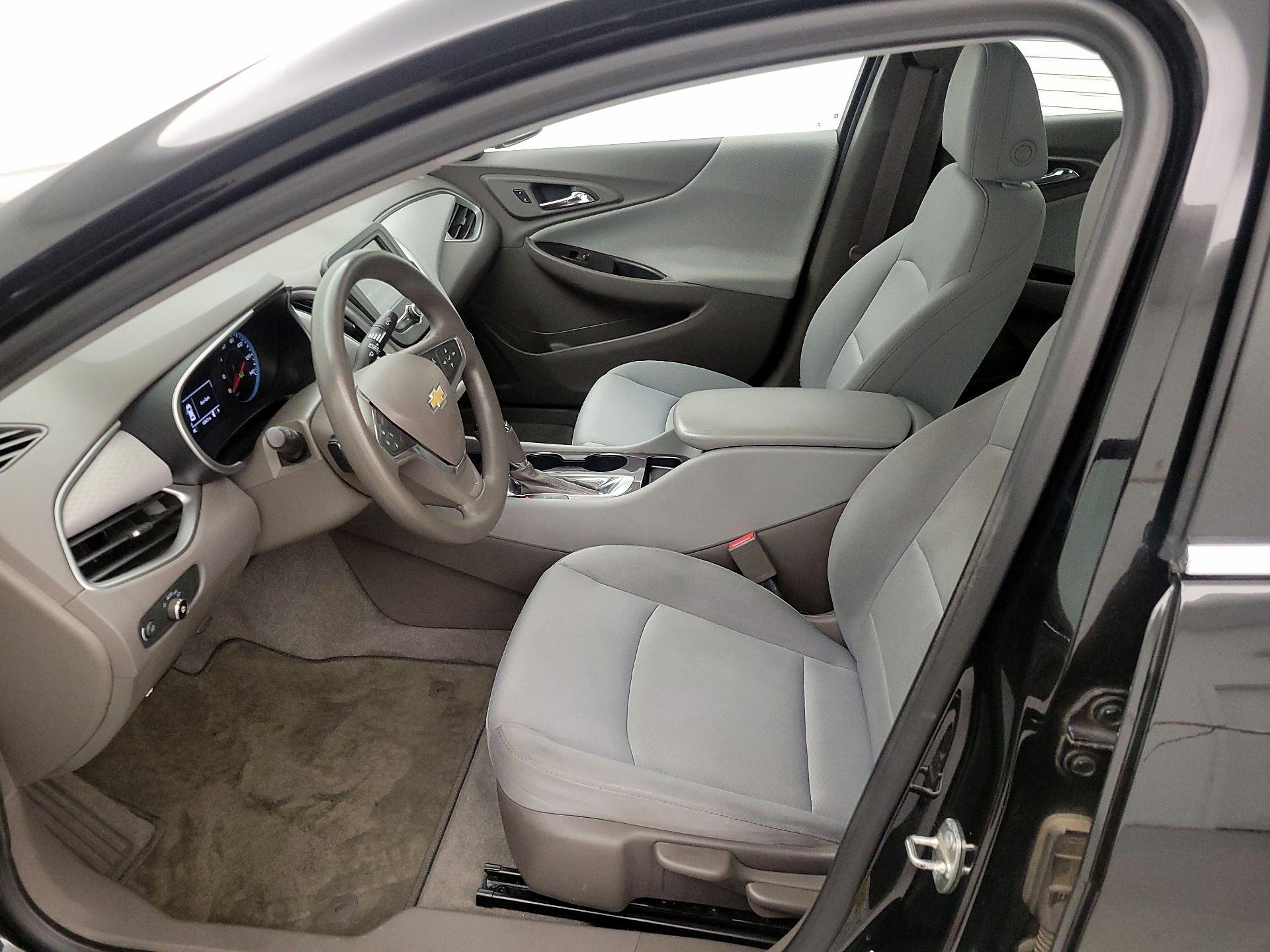 Thumbnail: 2016 Chevrolet Malibu - 11