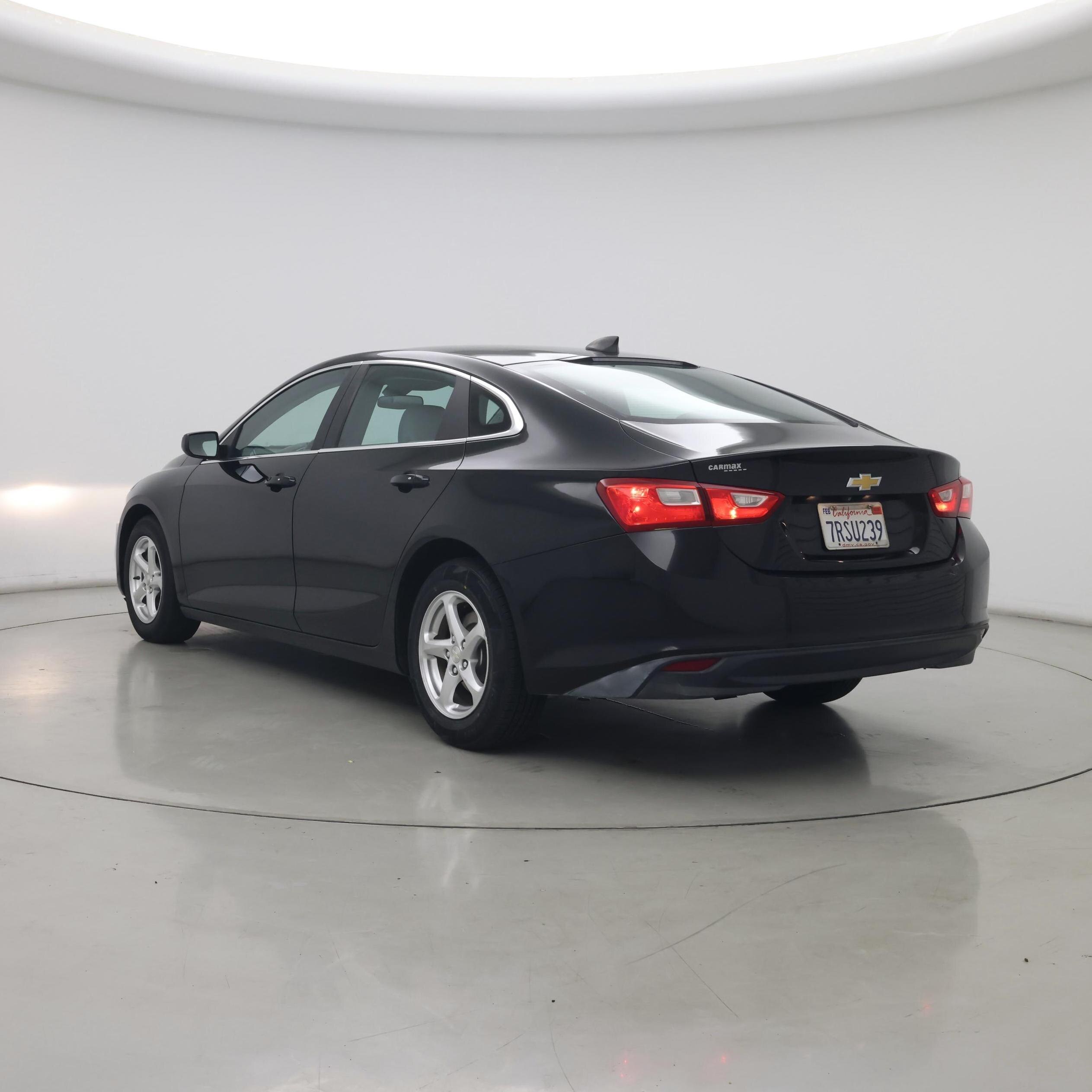 Thumbnail: 2016 Chevrolet Malibu - 2