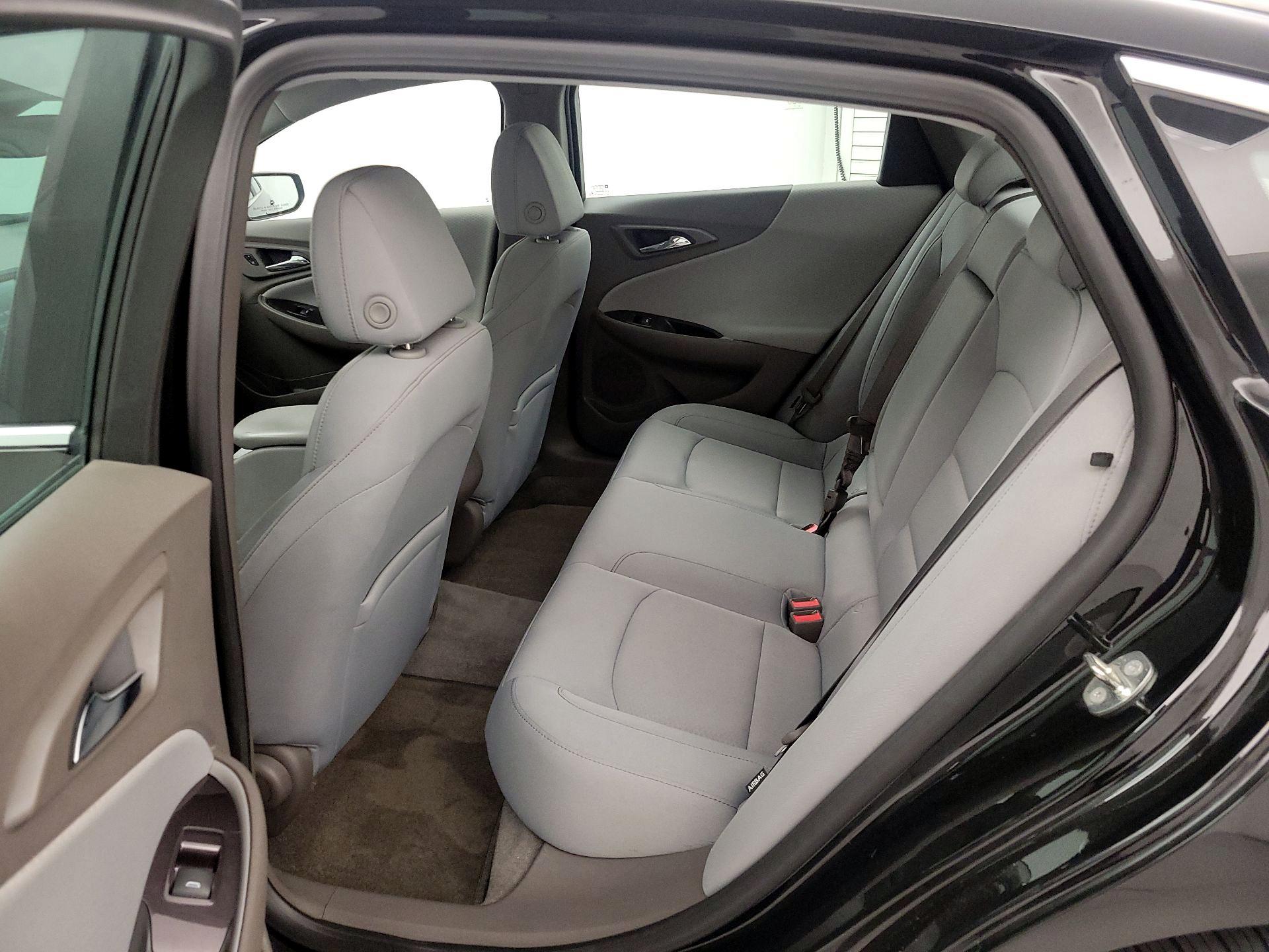 Thumbnail: 2016 Chevrolet Malibu - 19