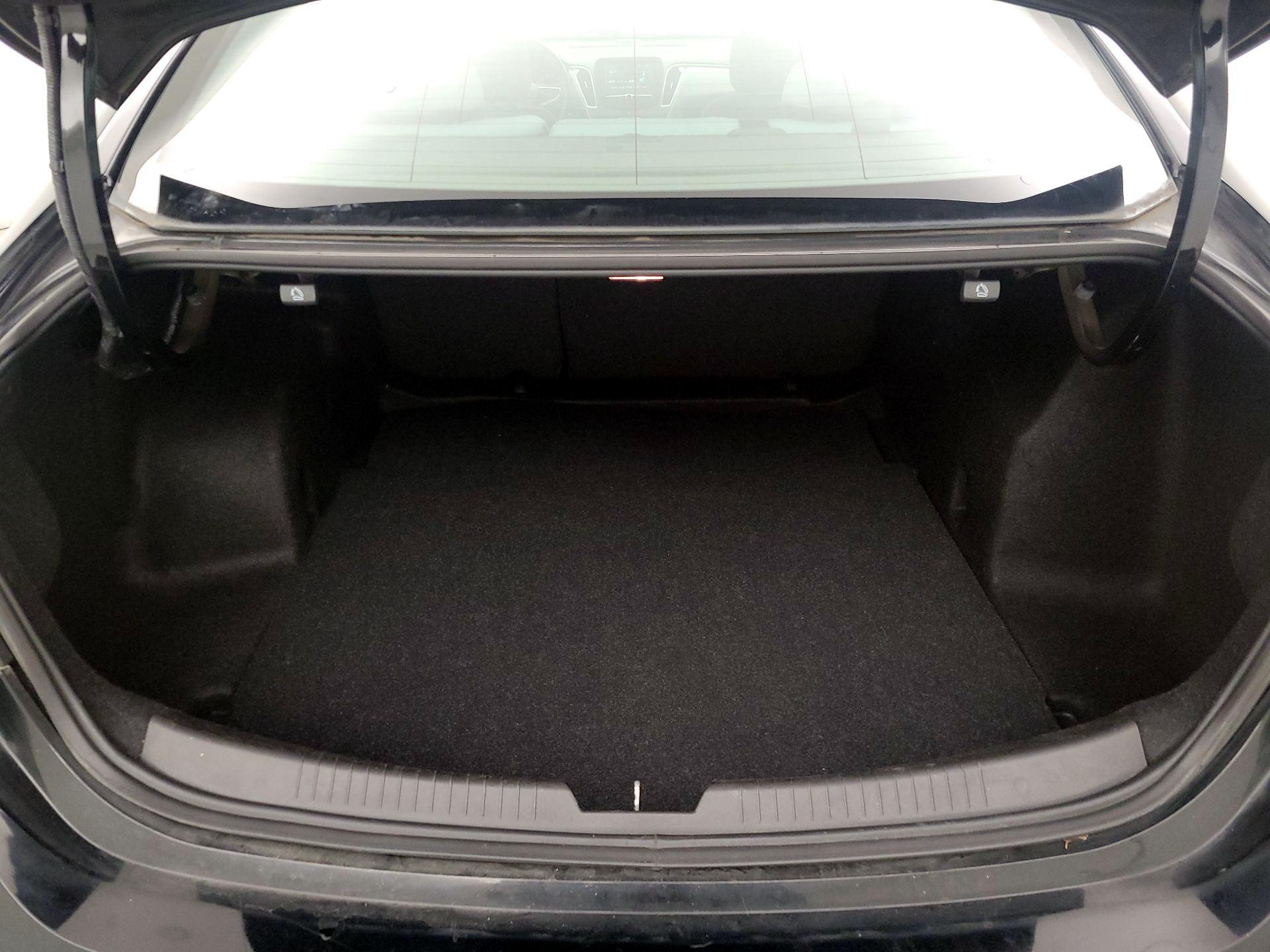 Thumbnail: 2016 Chevrolet Malibu - 20