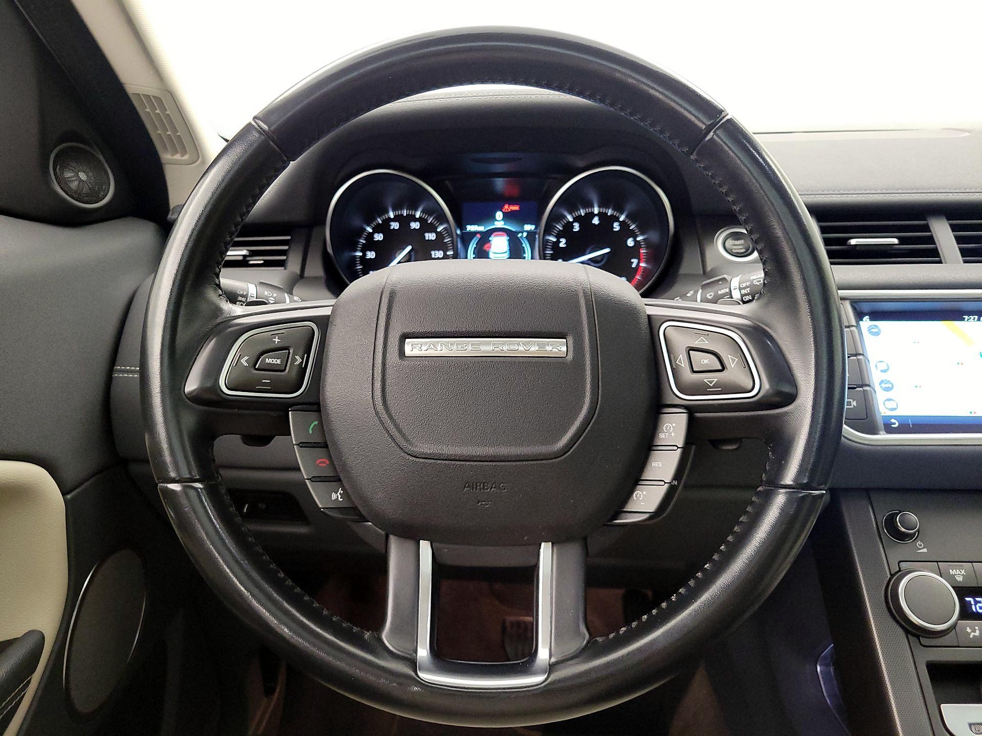 Thumbnail: 2019 Land Rover Range Rover Evoque - 10