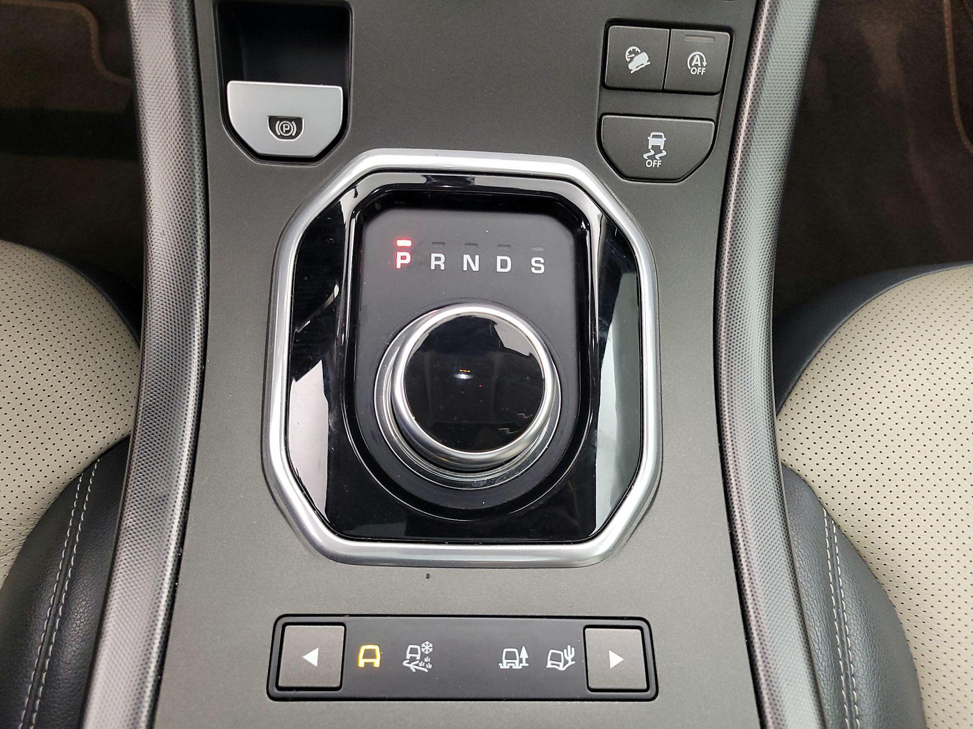 Thumbnail: 2019 Land Rover Range Rover Evoque - 18