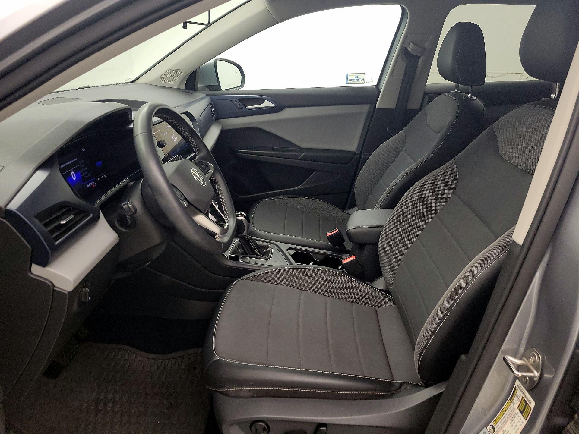 Thumbnail: 2022 Volkswagen Taos - 11