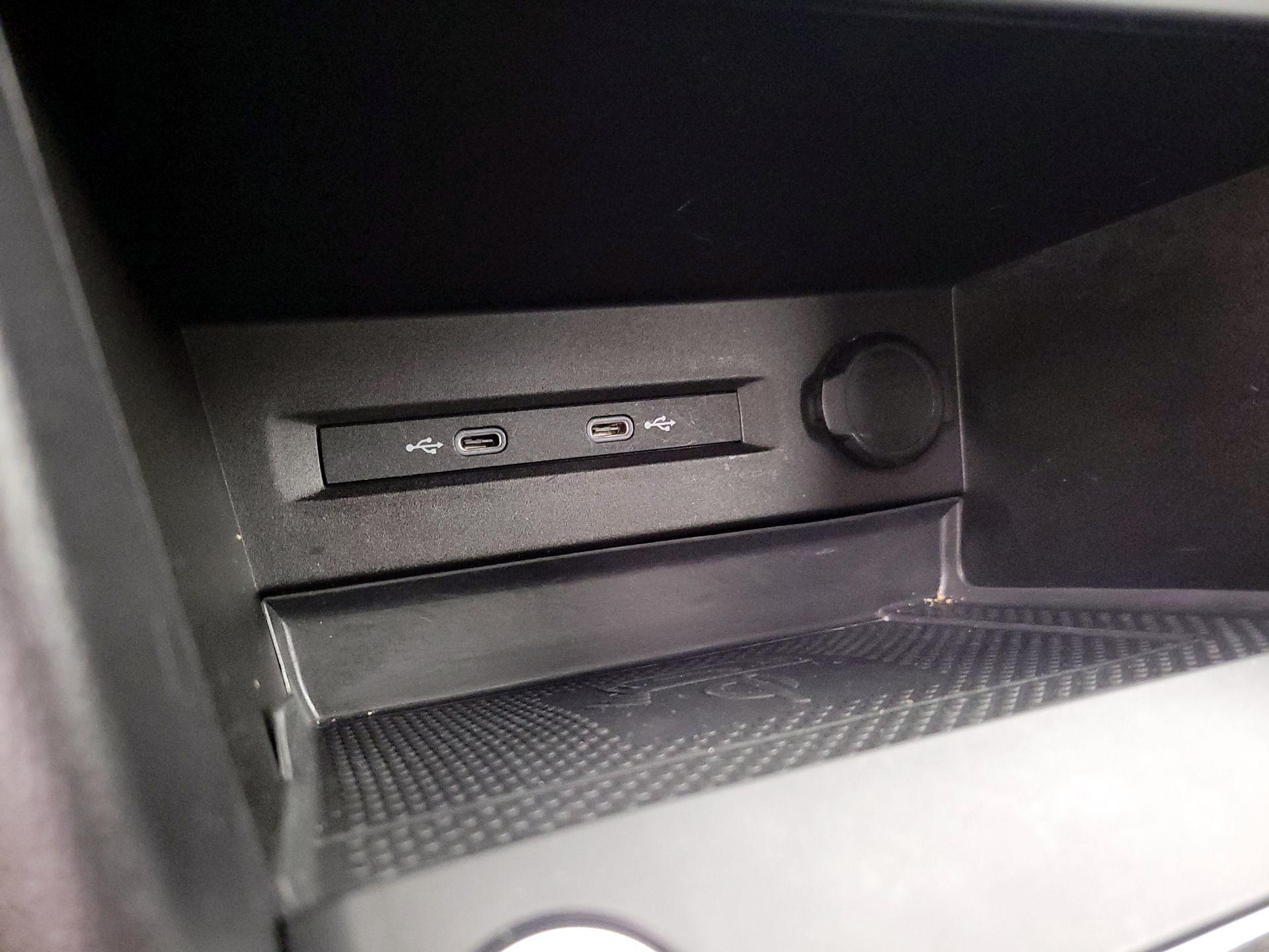 Thumbnail: 2022 Volkswagen Taos - 18