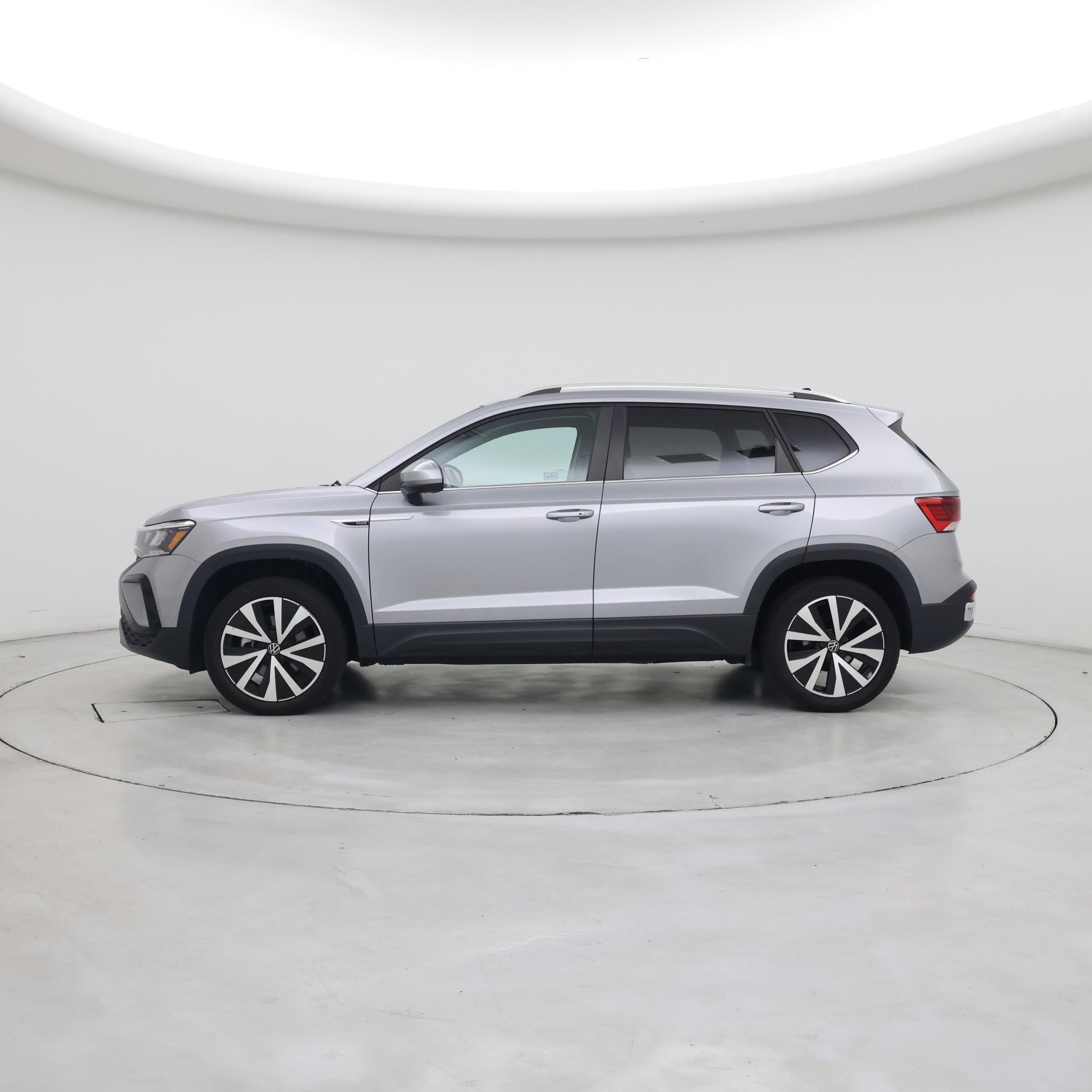 Thumbnail: 2022 Volkswagen Taos - 3