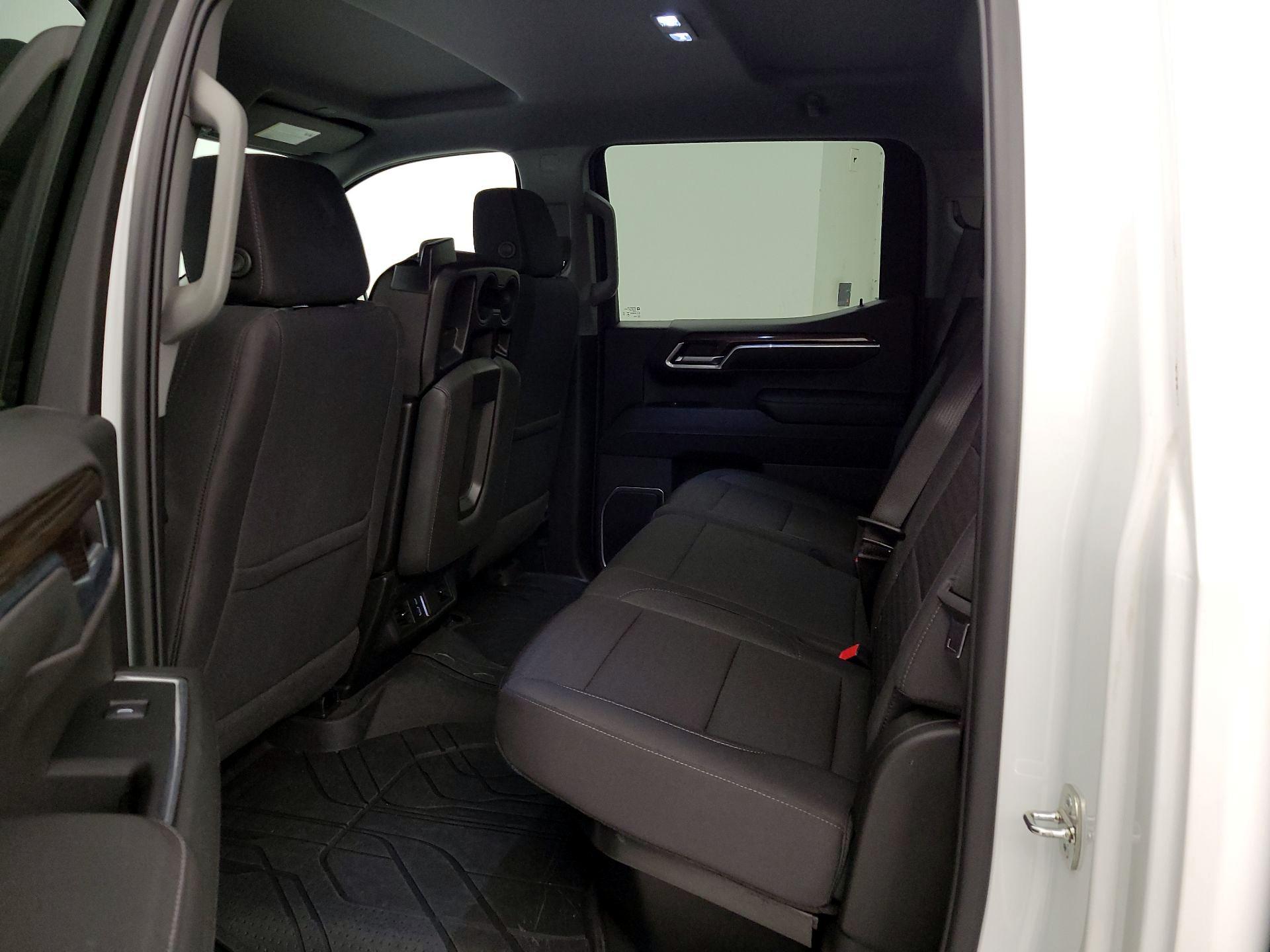 Thumbnail: 2024 Chevrolet Silverado 1500 - 19