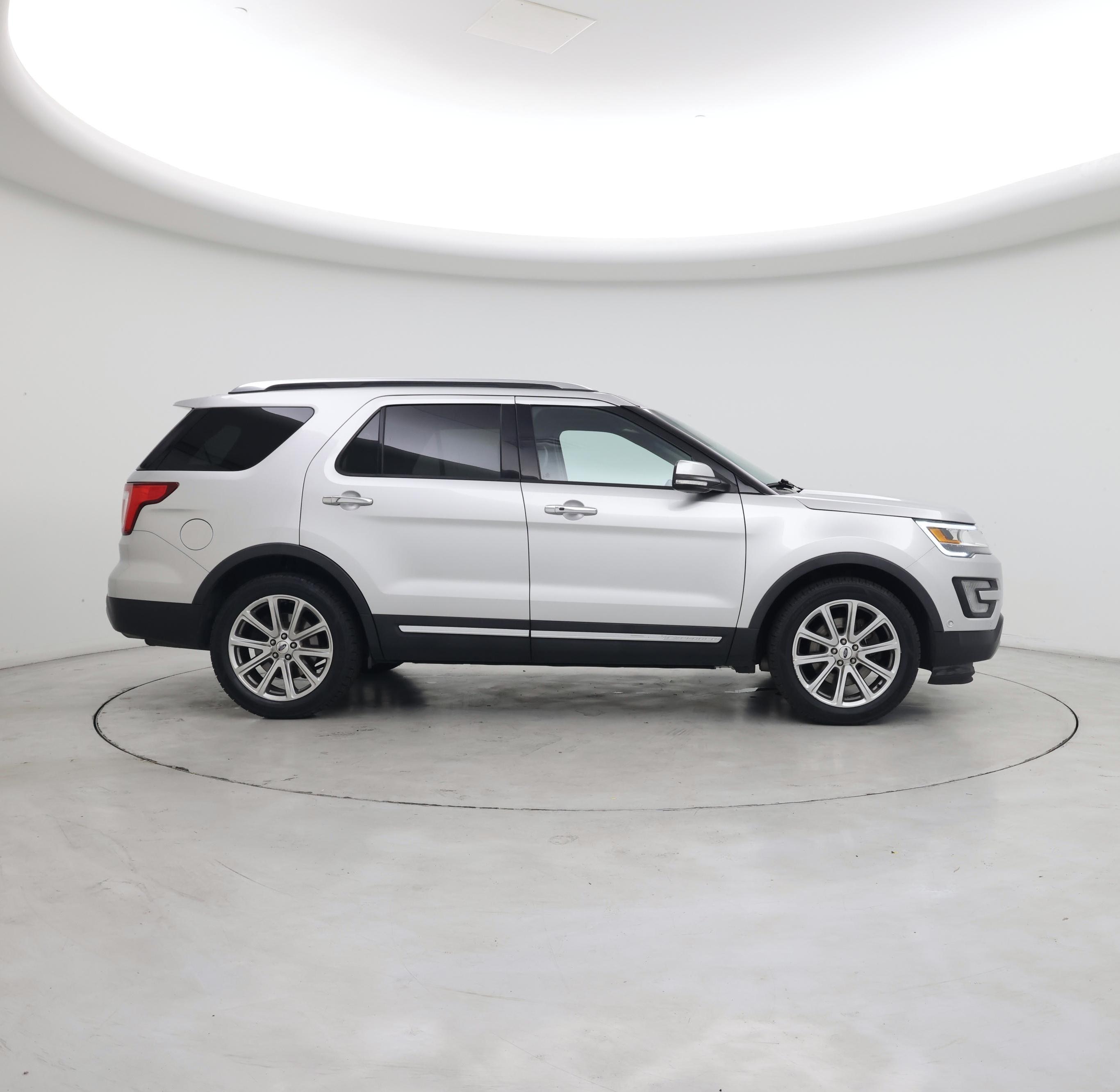Thumbnail: 2016 Ford Explorer - 7