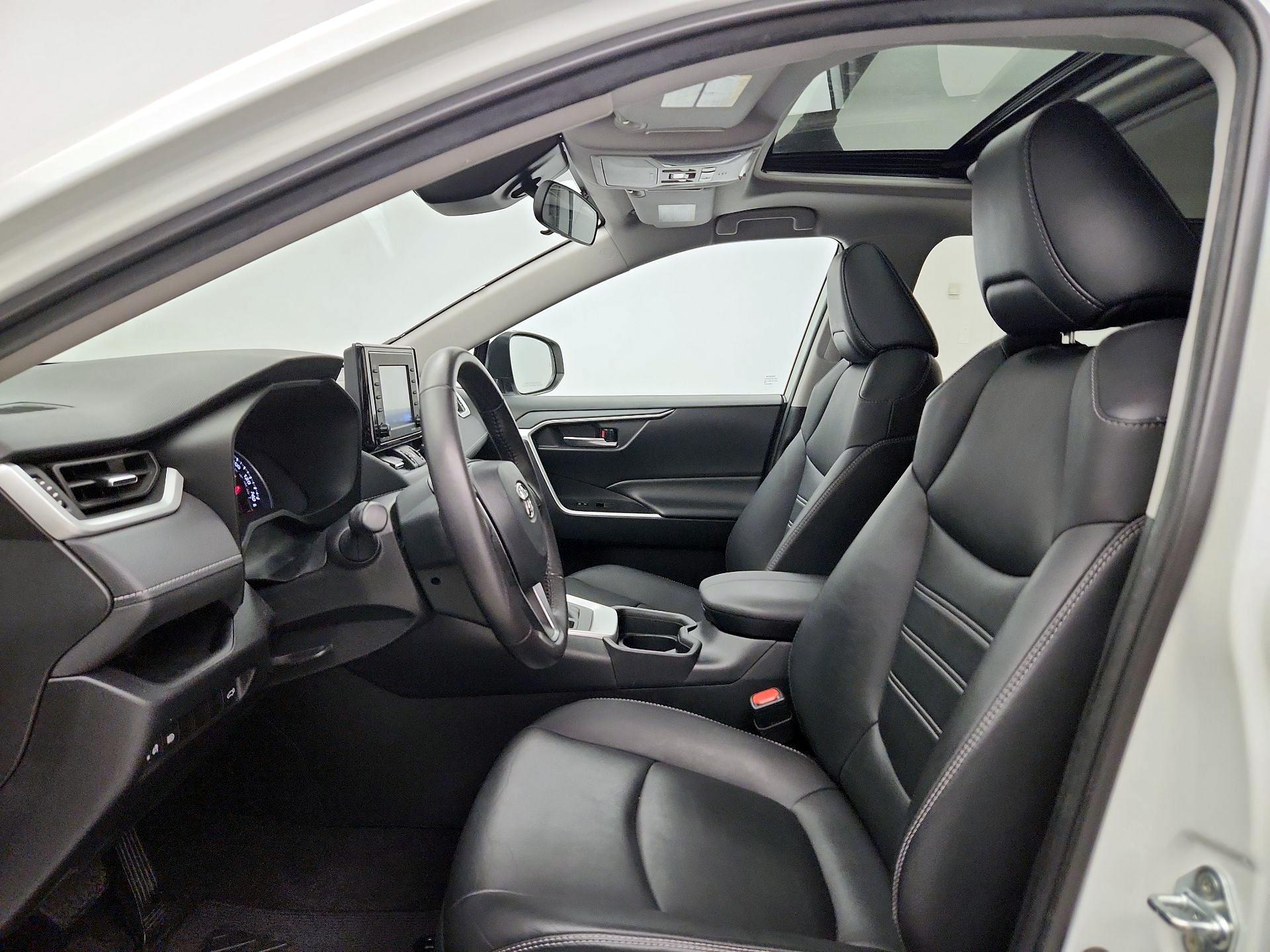 Thumbnail: 2021 Toyota RAV4 - 11