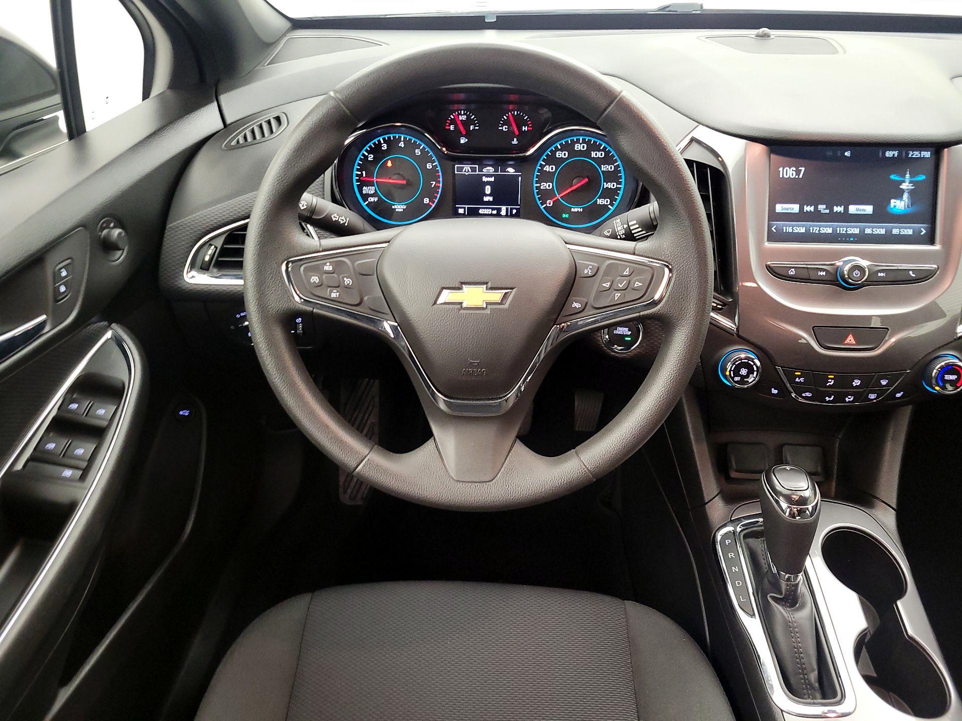 Thumbnail: 2016 Chevrolet Cruze - 10