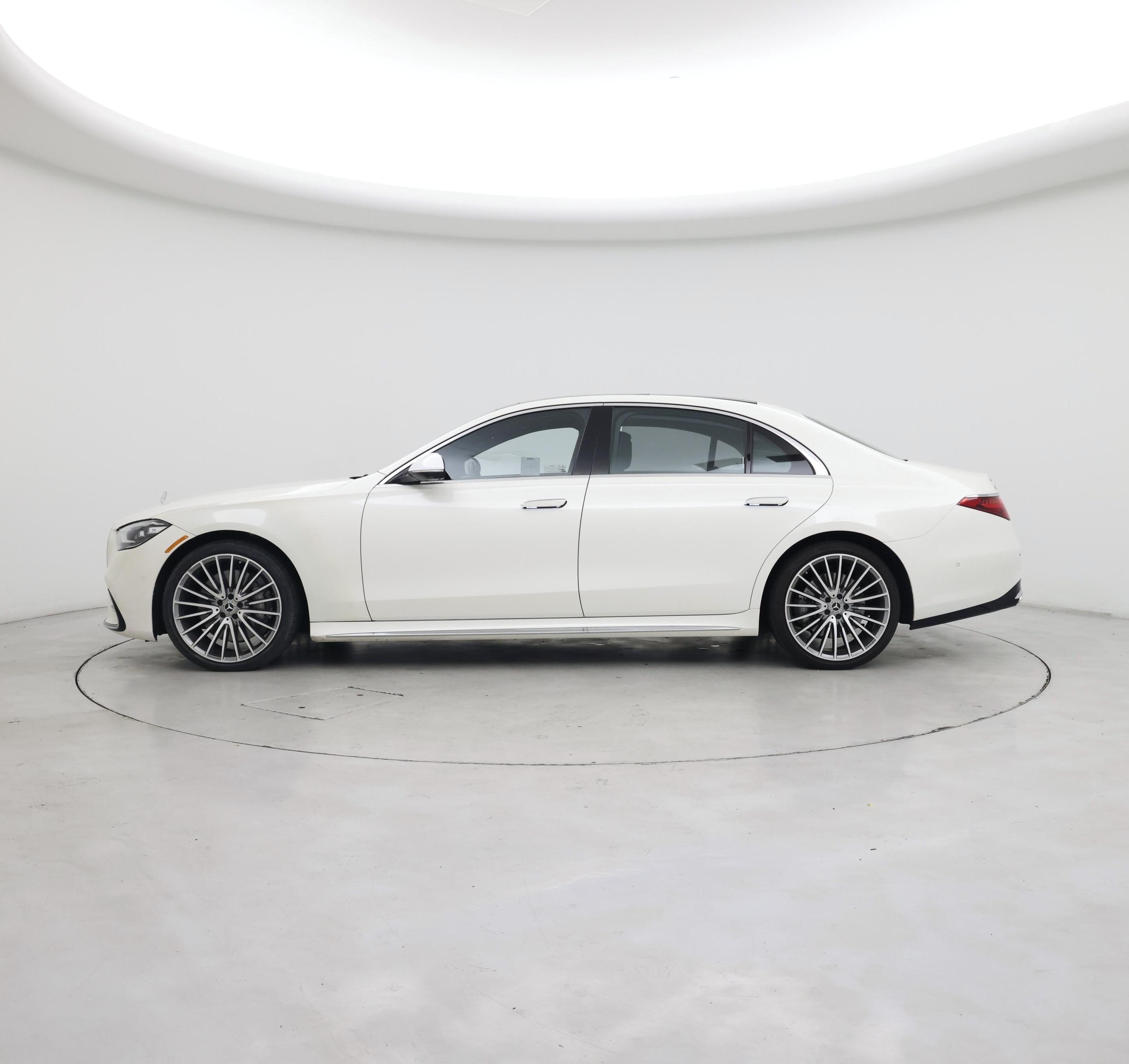 Thumbnail: 2023 Mercedes-Benz S-Class - 3