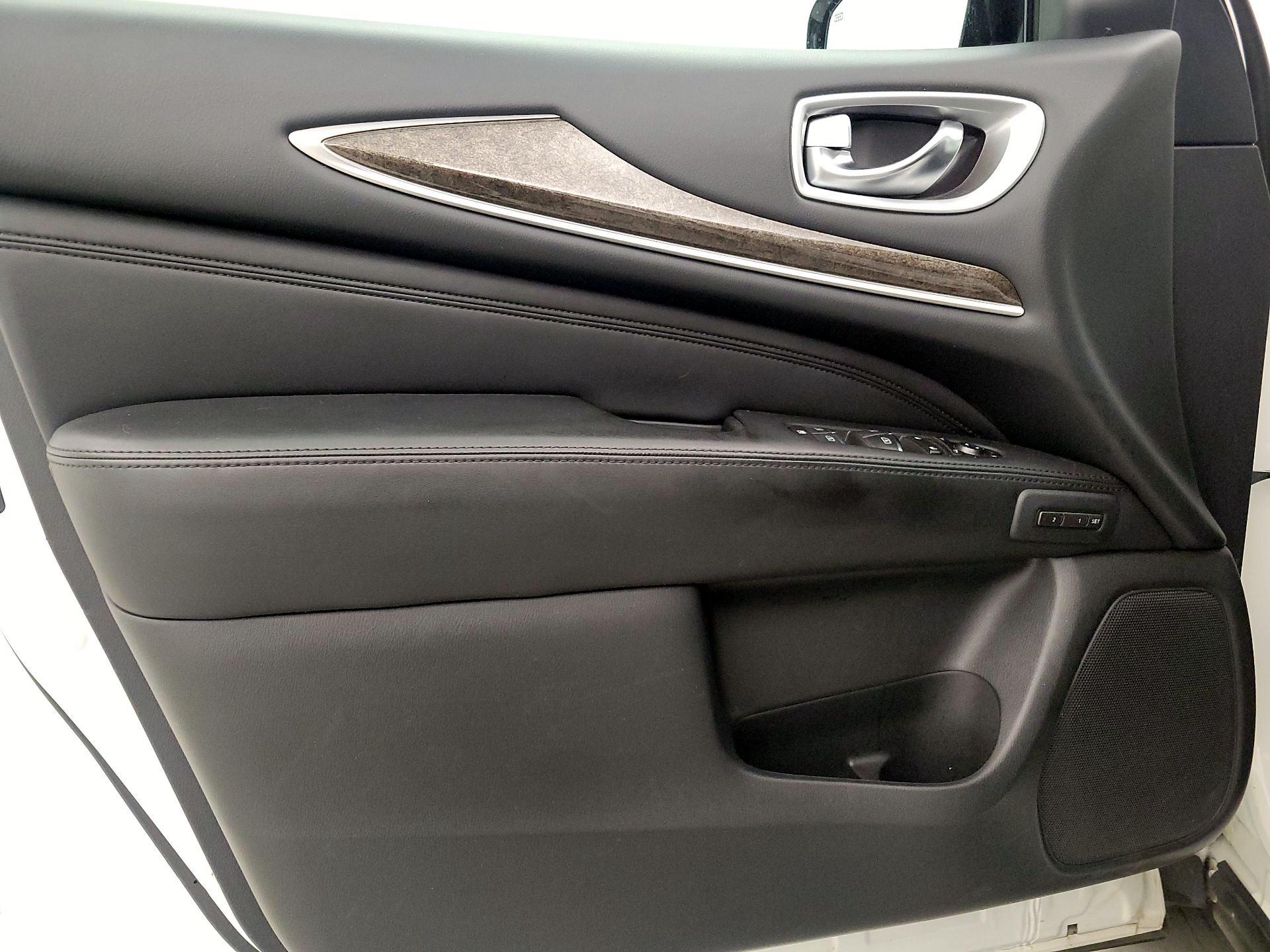 Thumbnail: 2015 INFINITI QX60 - 12