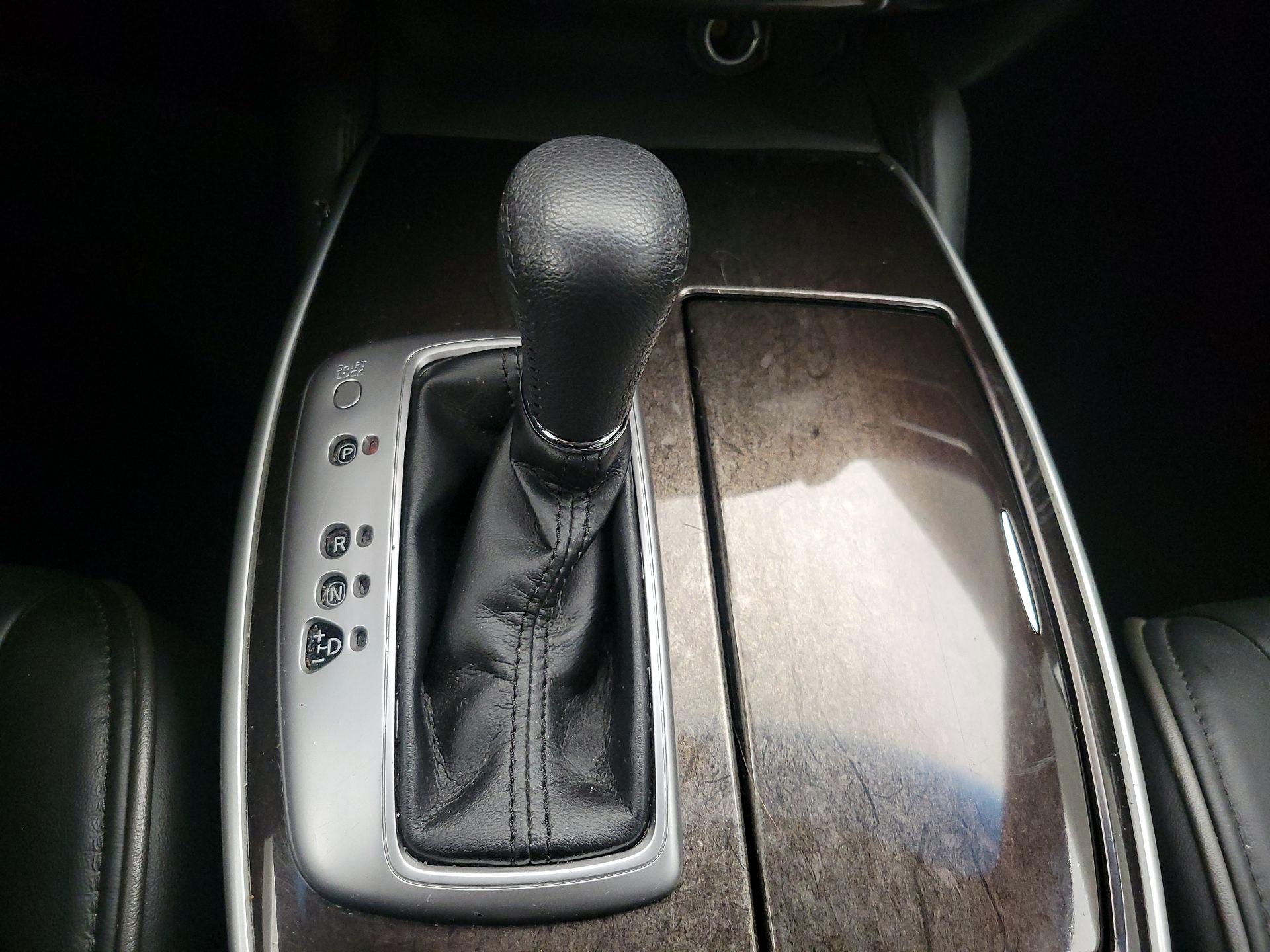 Thumbnail: 2015 INFINITI QX60 - 17