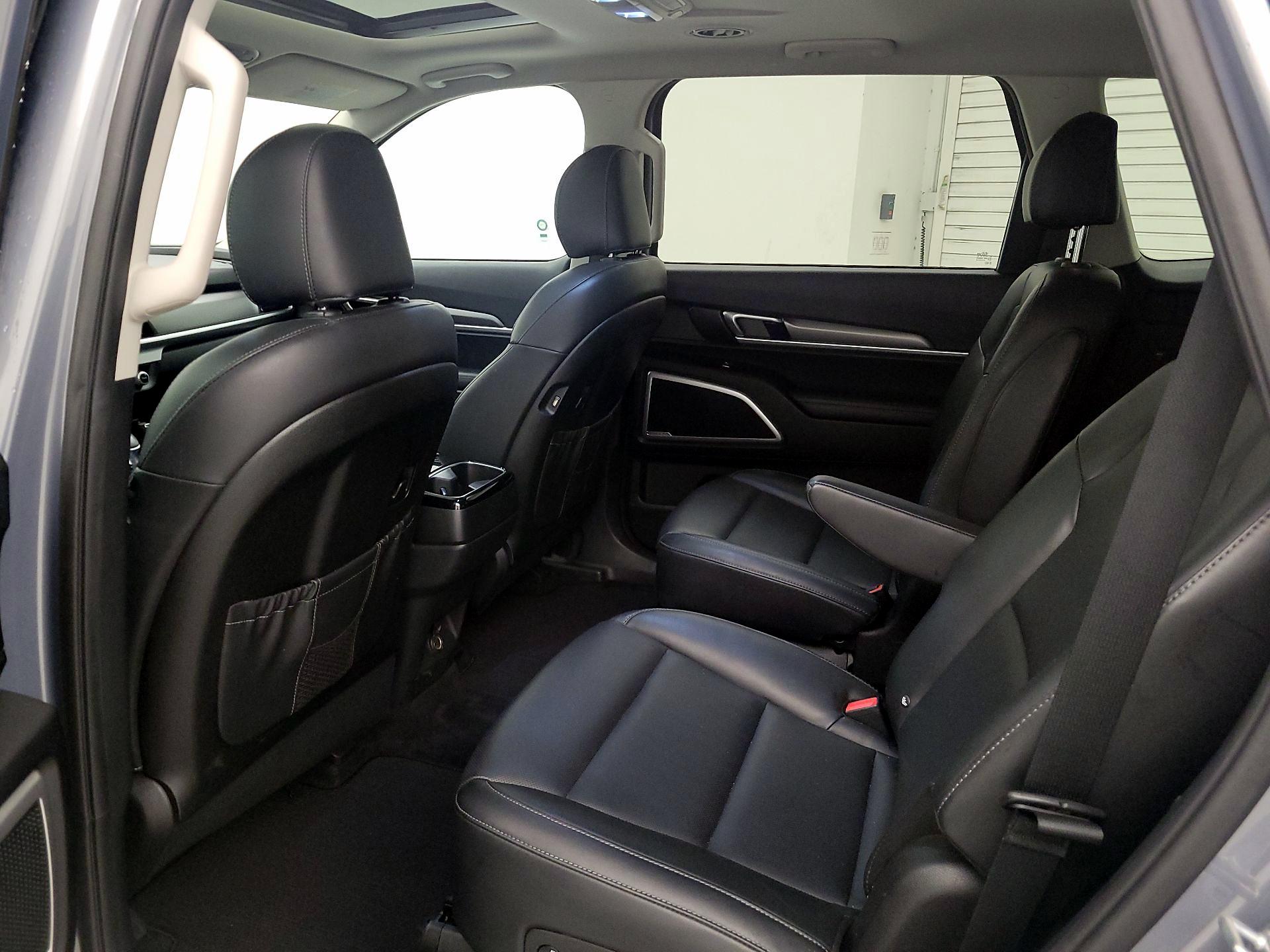 Thumbnail: 2020 Kia Telluride - 20