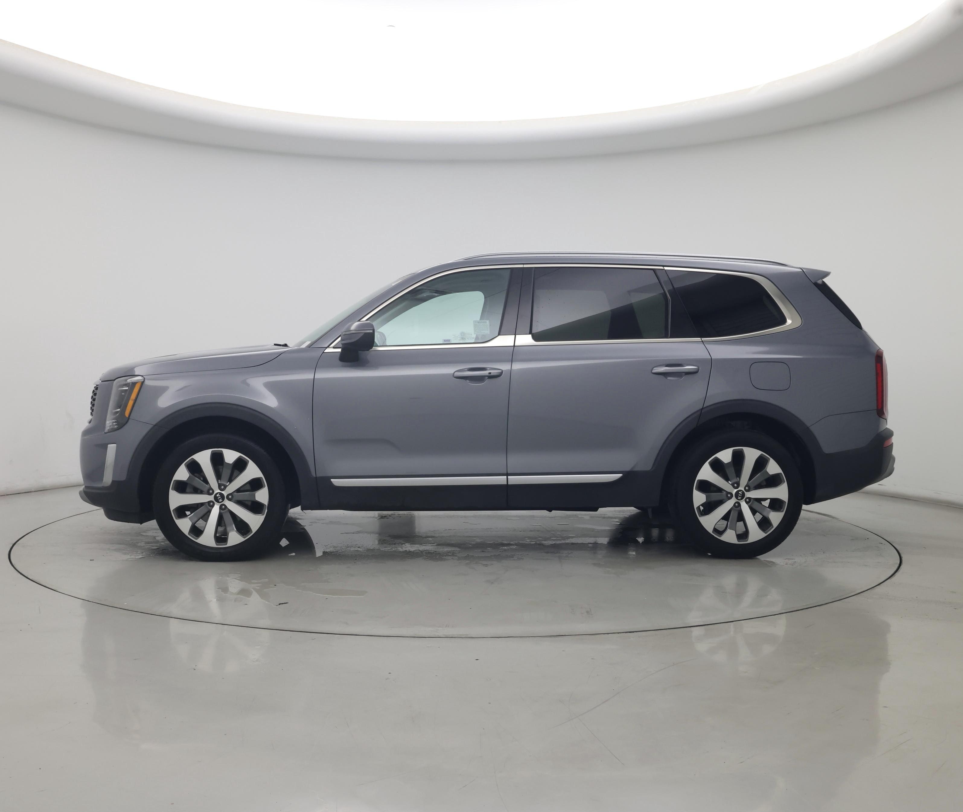 Thumbnail: 2020 Kia Telluride - 3