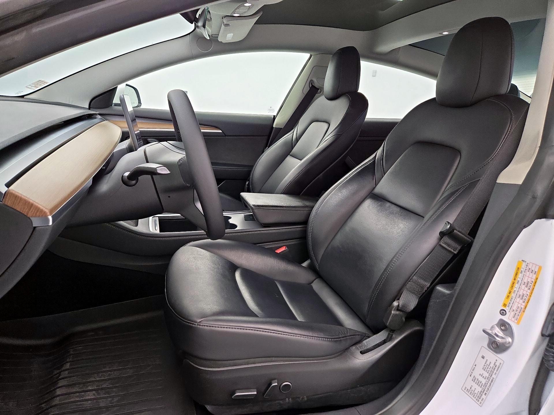 Thumbnail: 2023 Tesla Model 3 - 11
