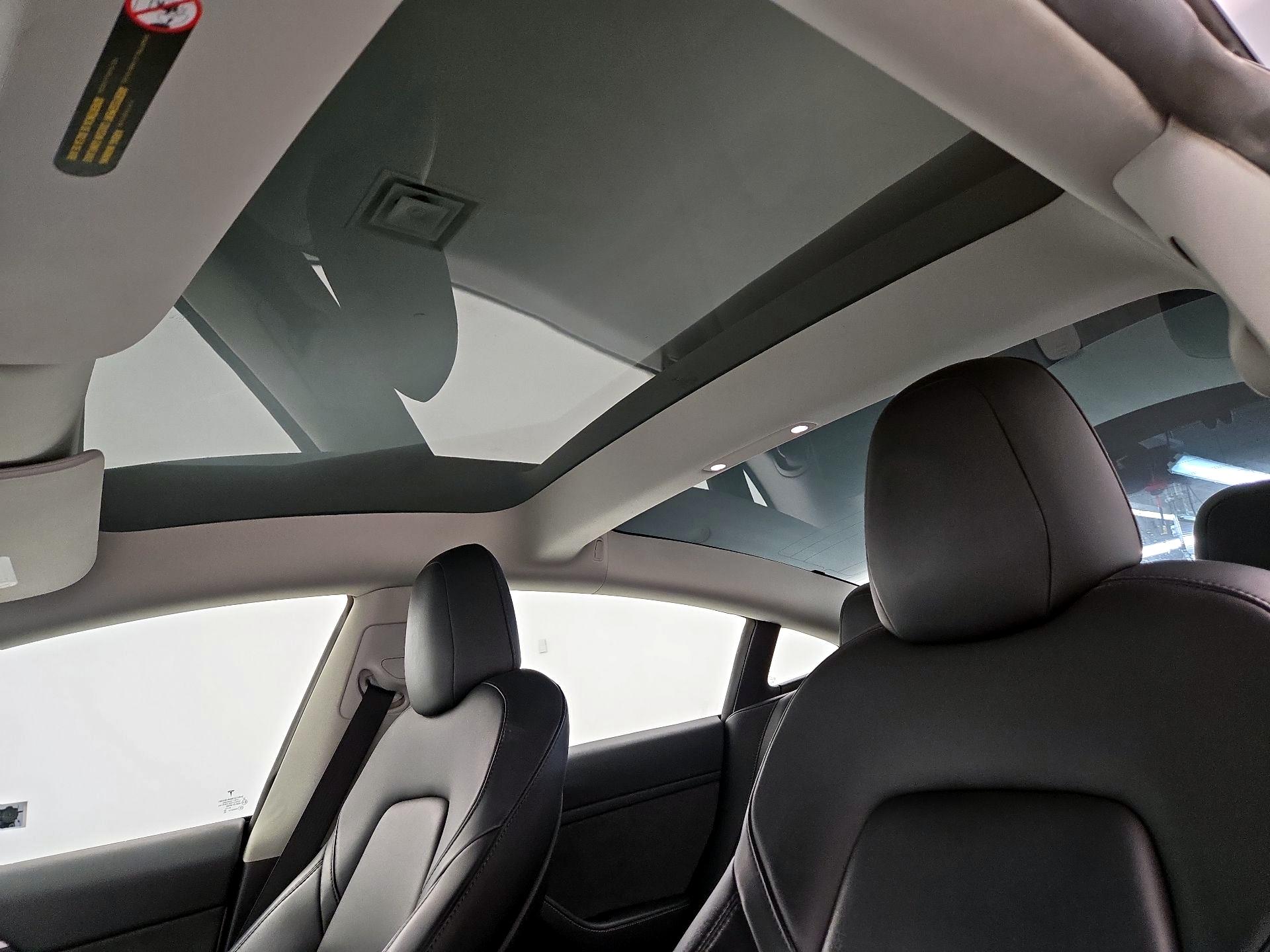 Thumbnail: 2023 Tesla Model 3 - 19