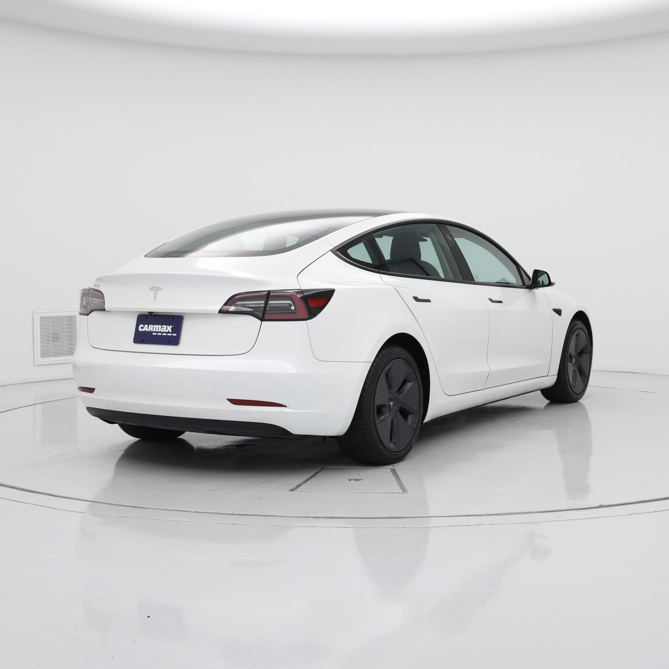 Thumbnail: 2023 Tesla Model 3 - 8