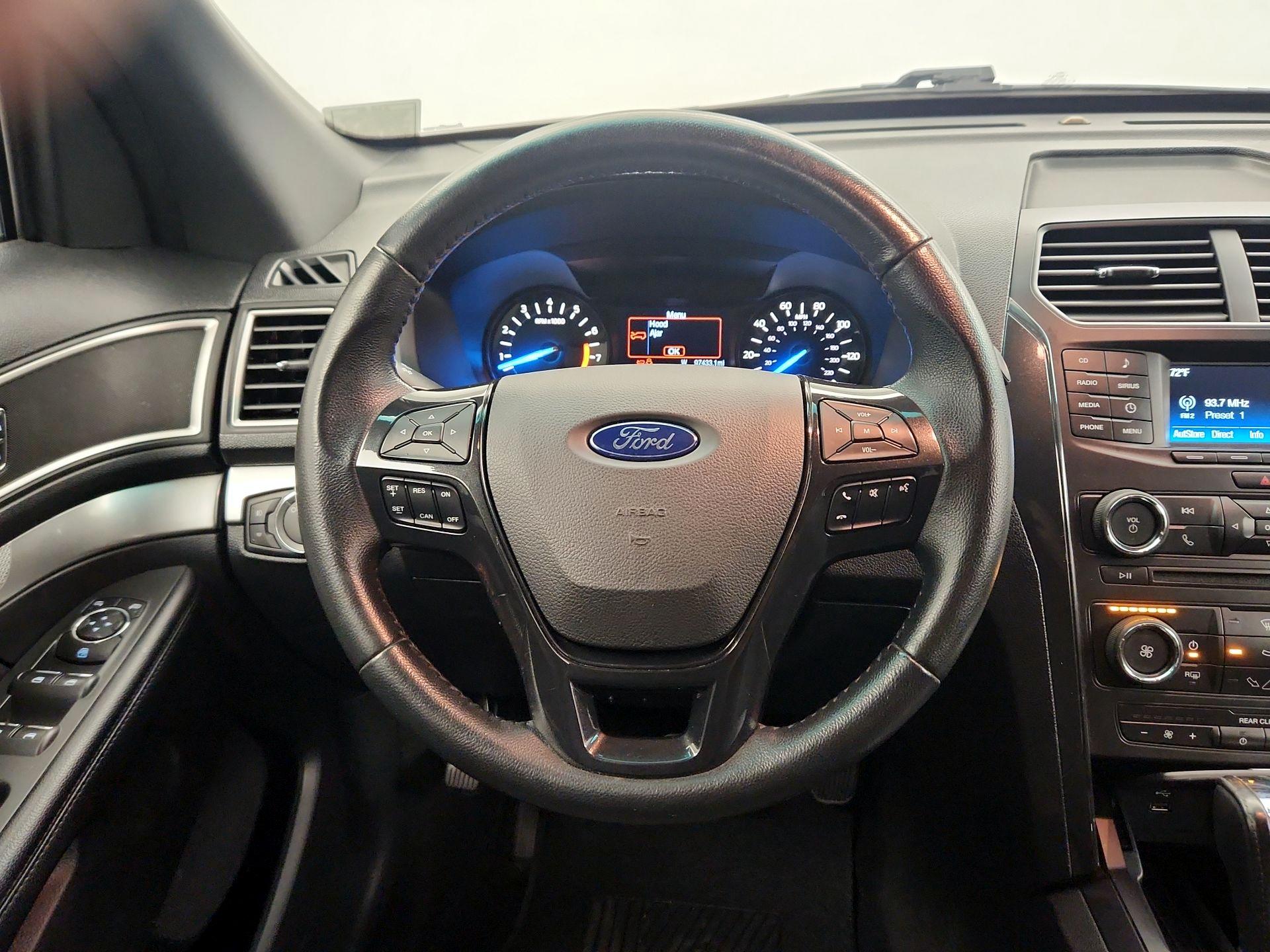 Thumbnail: 2017 Ford Explorer - 10