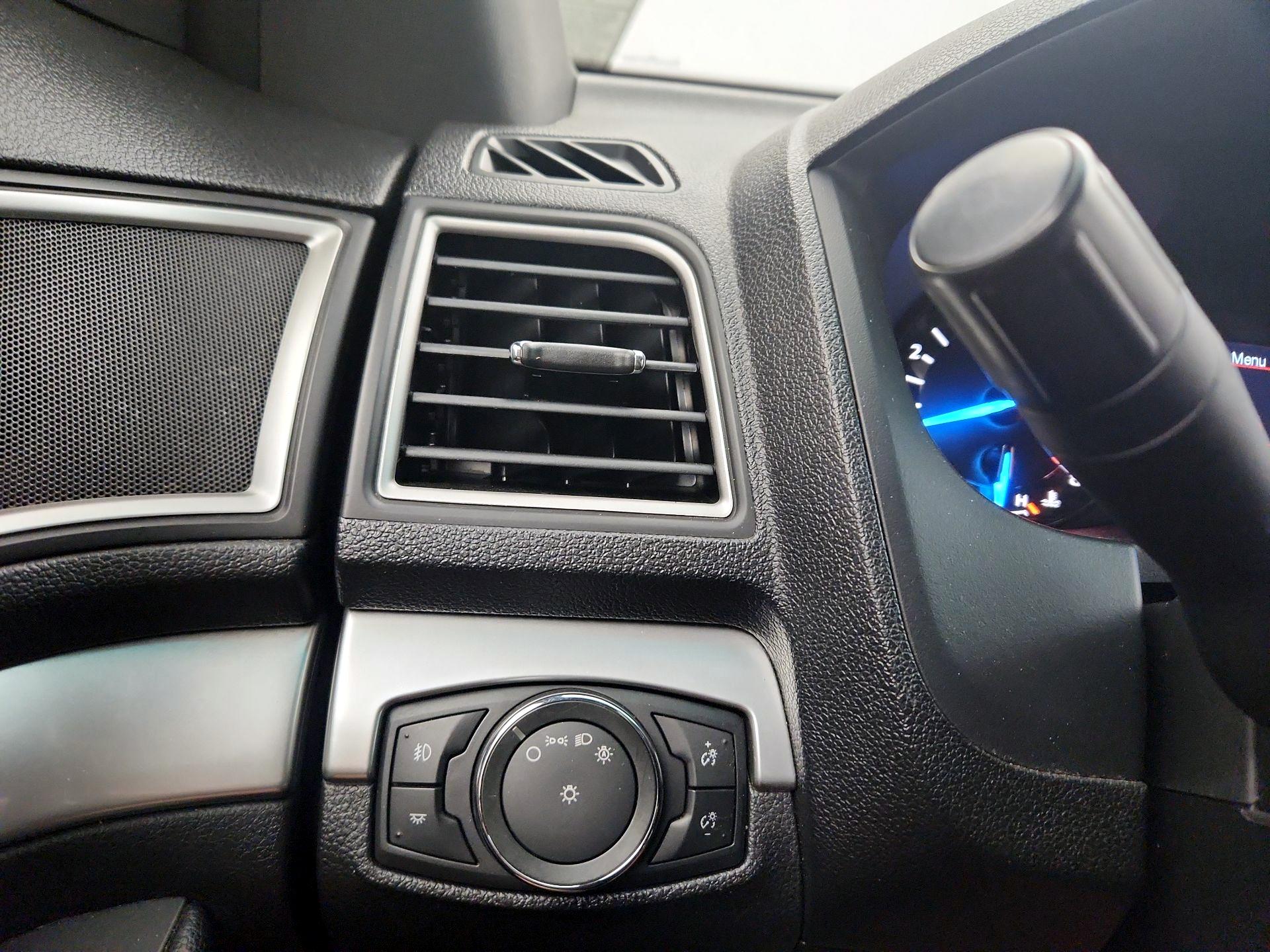 Thumbnail: 2017 Ford Explorer - 13