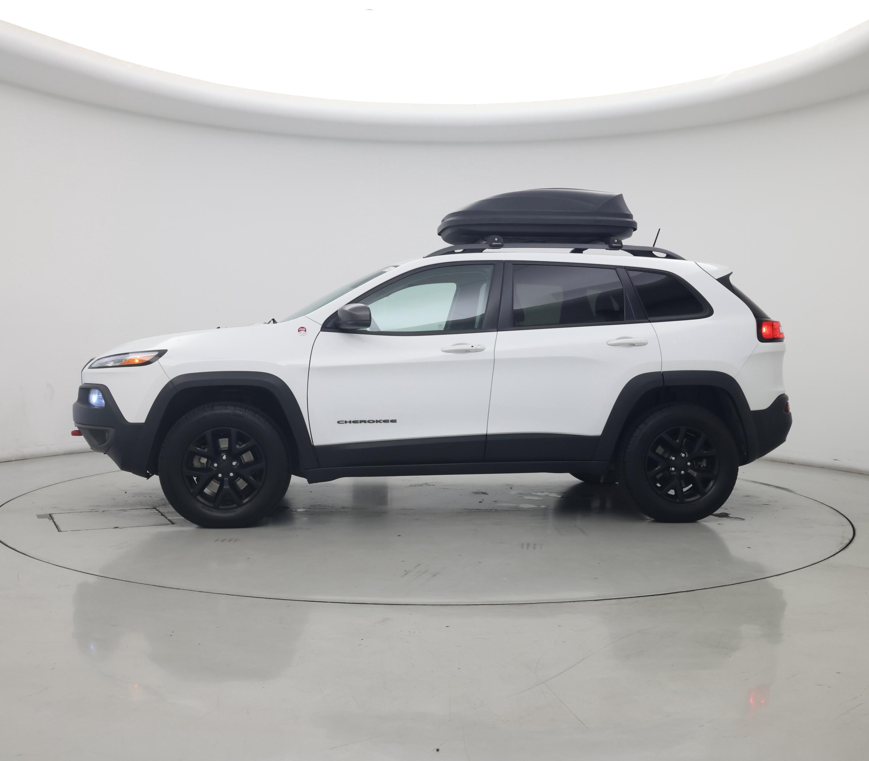 Thumbnail: 2017 Jeep Cherokee - 3