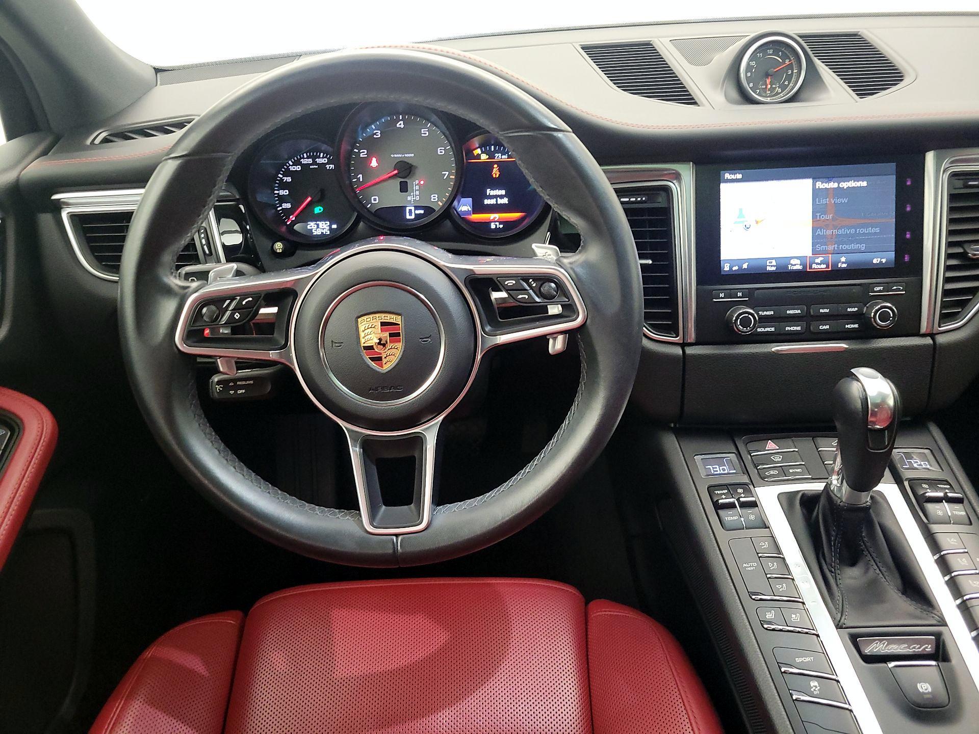Thumbnail: 2017 Porsche Macan - 10