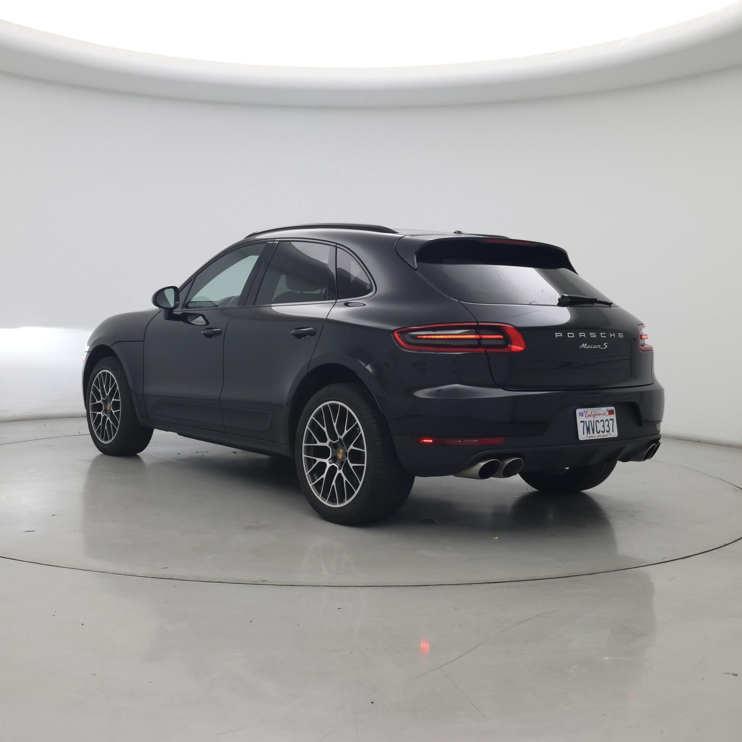 Thumbnail: 2017 Porsche Macan - 2