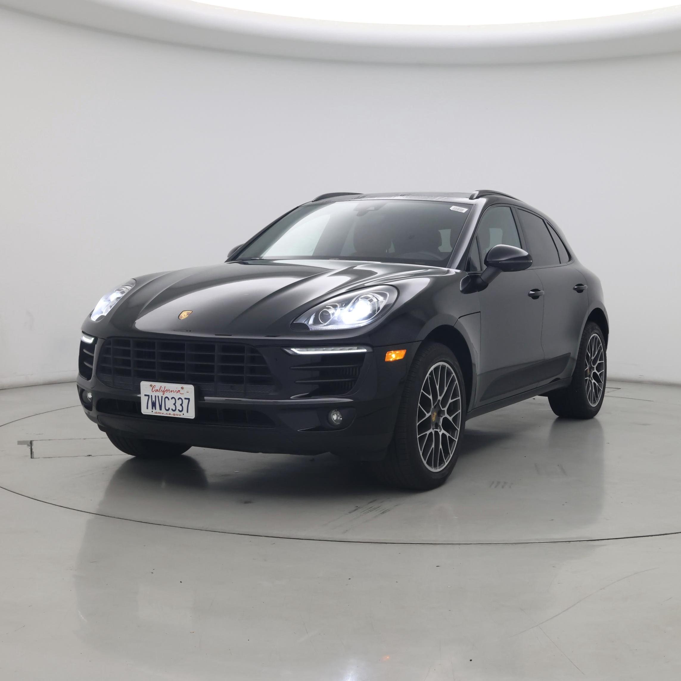 Thumbnail: 2017 Porsche Macan - 4