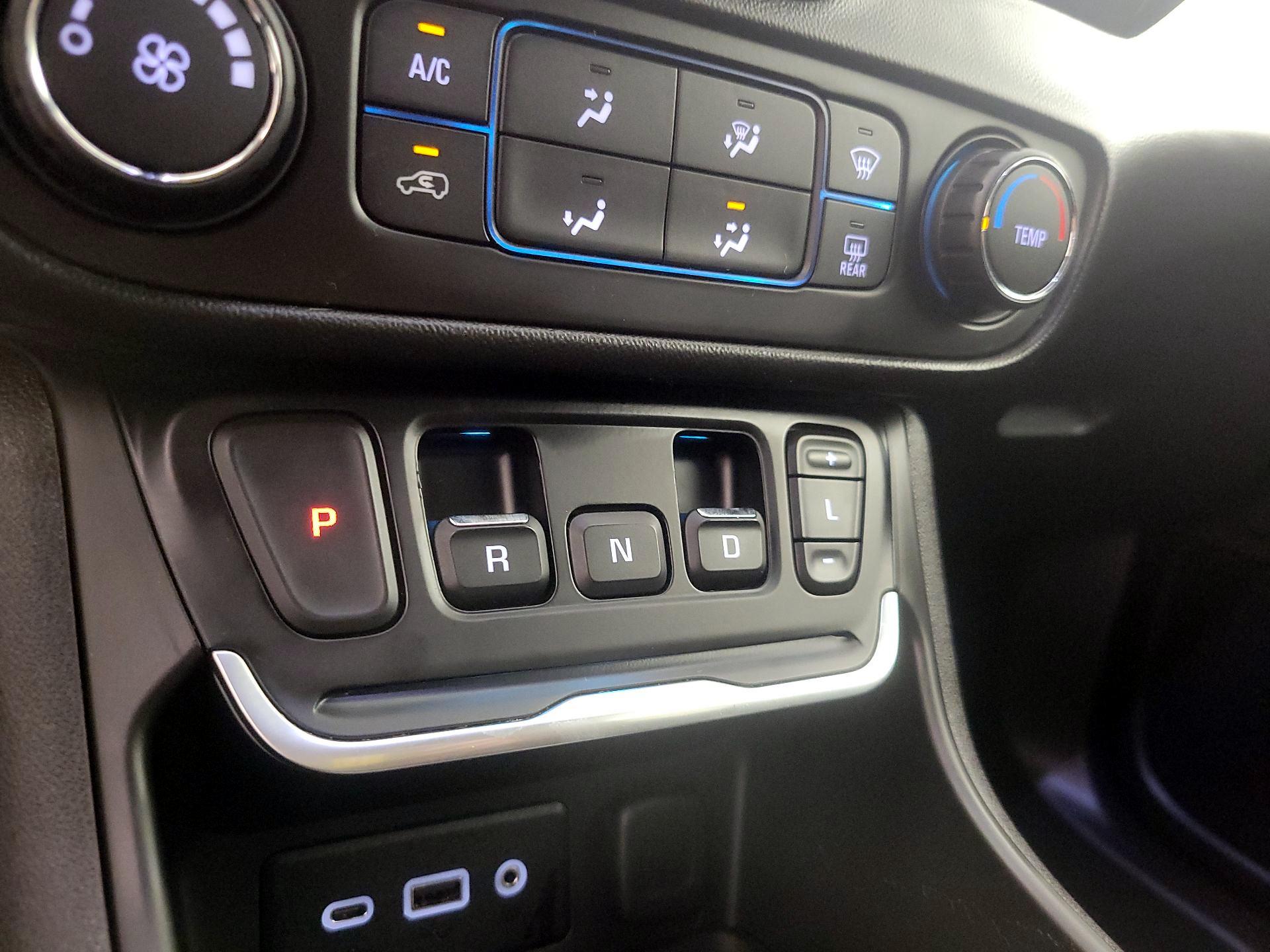 Thumbnail: 2018 GMC Terrain - 17