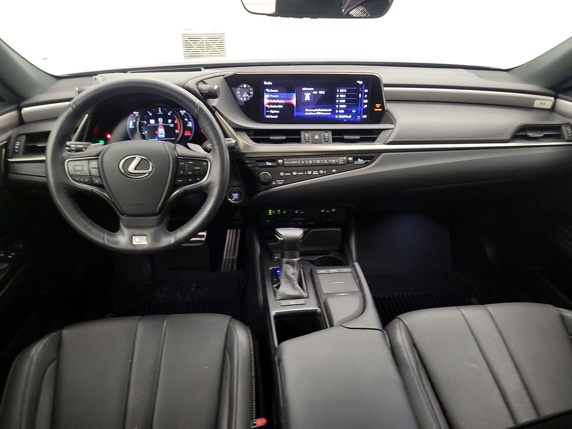 Thumbnail: 2019 Lexus ES - 9