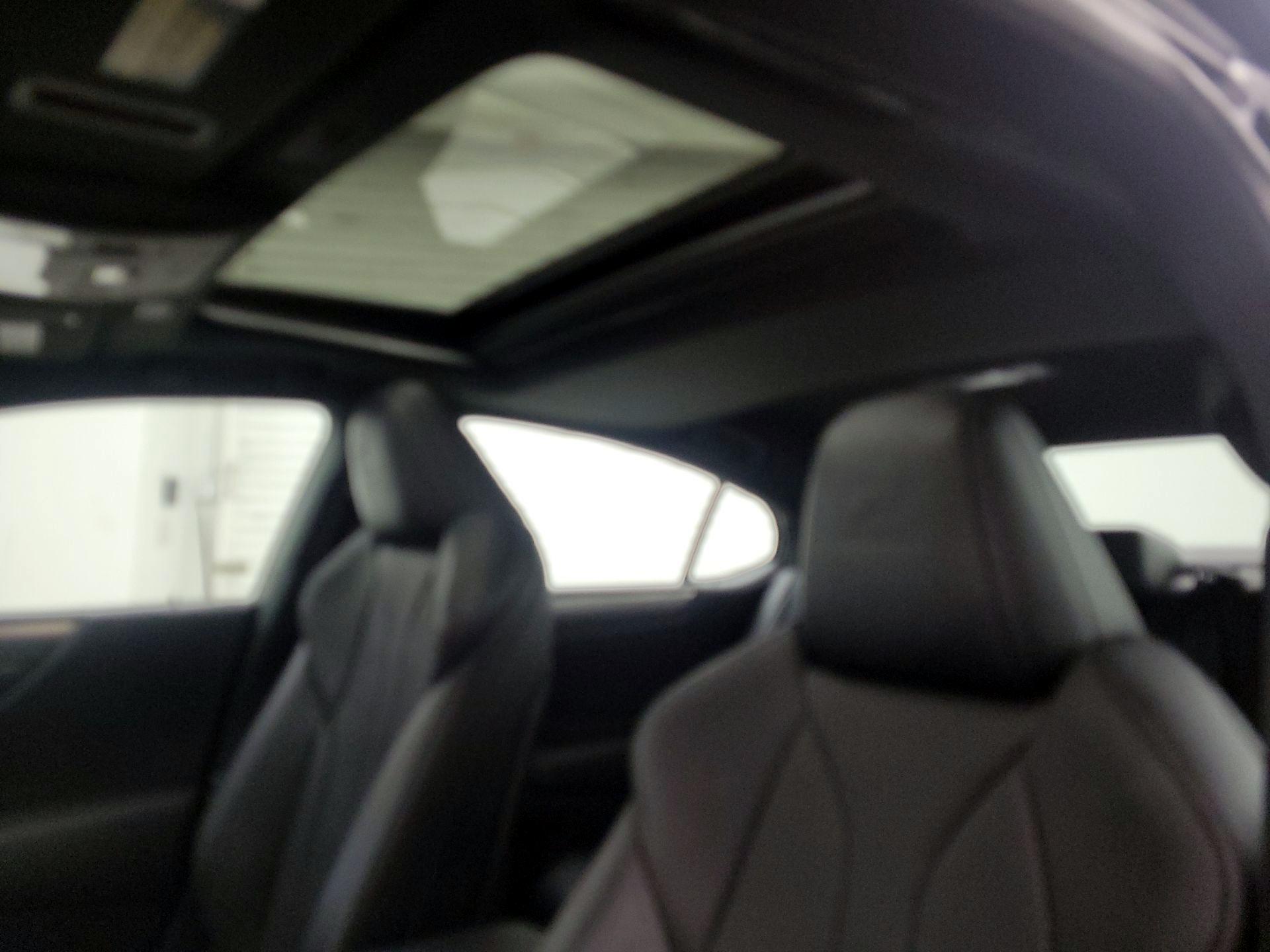 Thumbnail: 2019 Lexus ES - 19